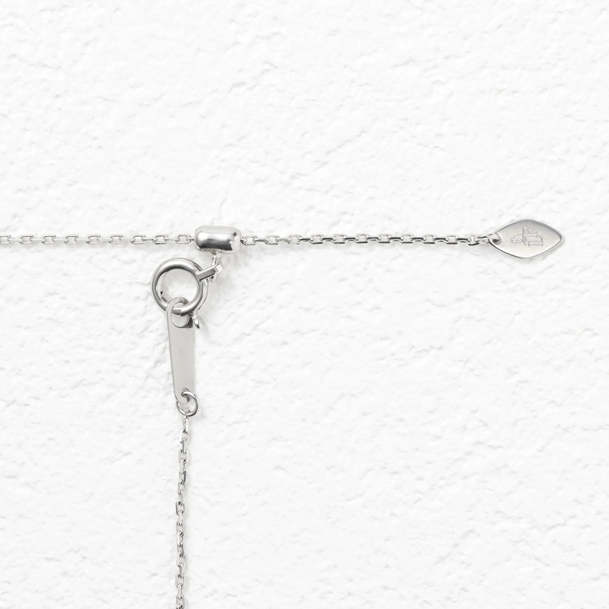 ブルーダイヤモンド/ダイヤモンド プラチナネックレス(ラボグロウン/ペアシェイプ/Solrelier/4月誕生石)《WPDG7002》