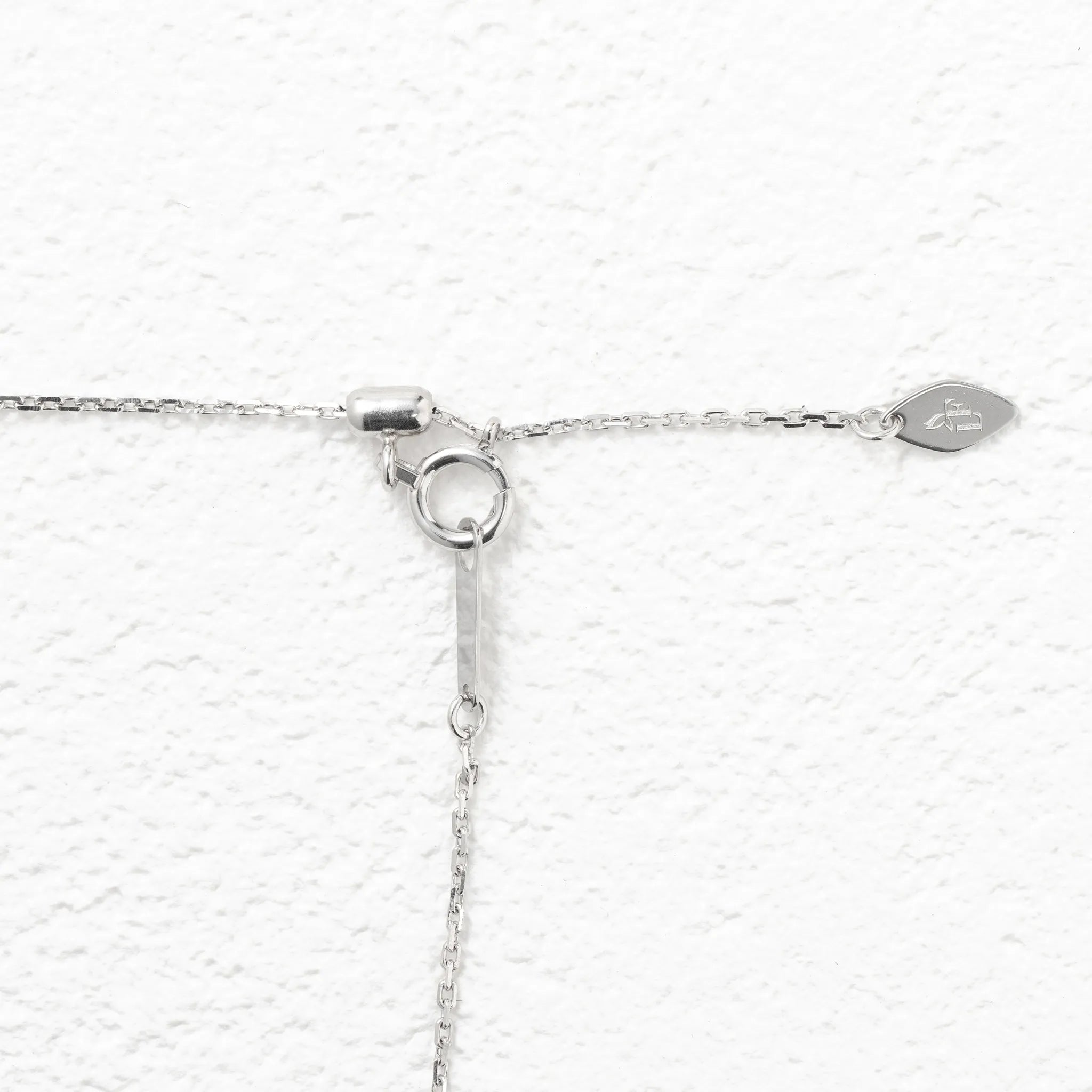 グリーンダイヤモンド/ダイヤモンド  プラチナネックレス(ラボグロウン/ラウンド/Solrelier/4月誕生石)《WPDG7021》