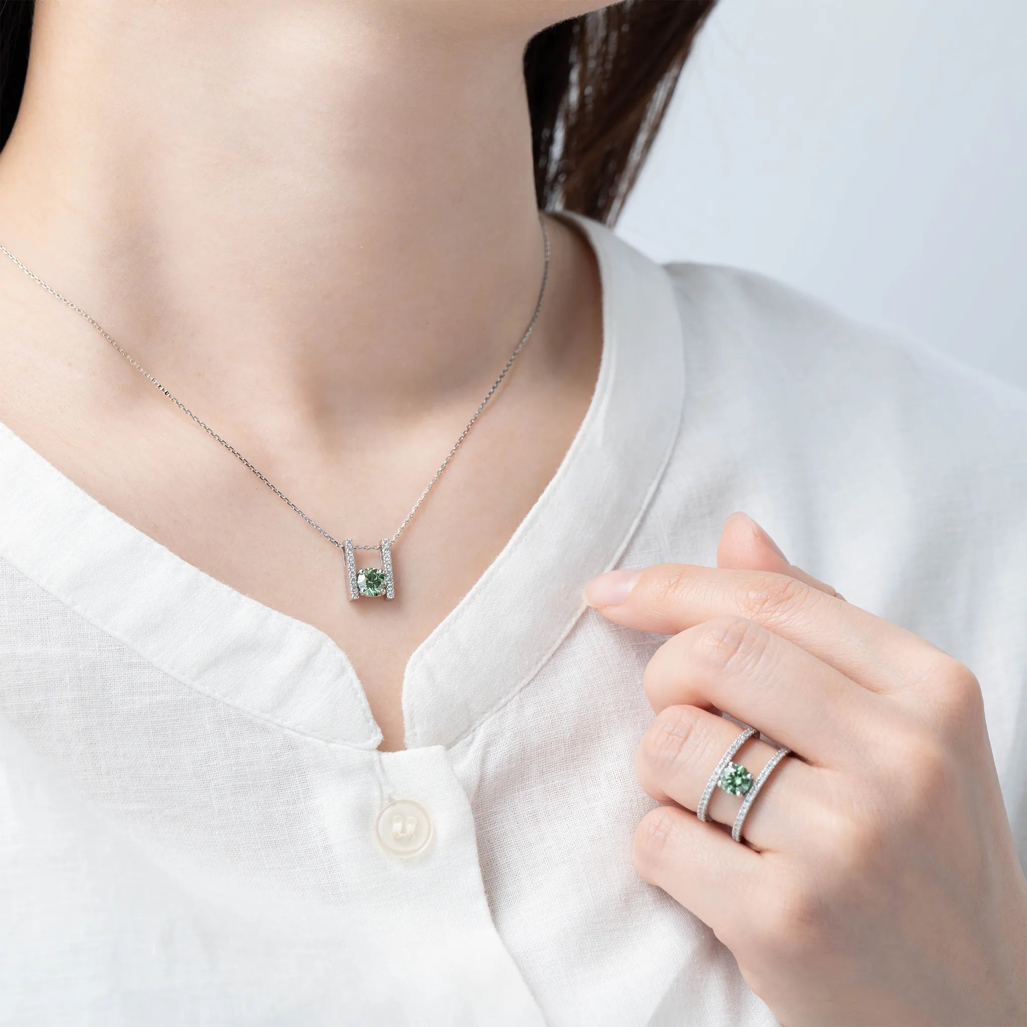 グリーンダイヤモンド/ダイヤモンド  プラチナネックレス(ラボグロウン/ラウンド/Solrelier/4月誕生石)《WPDG7021》