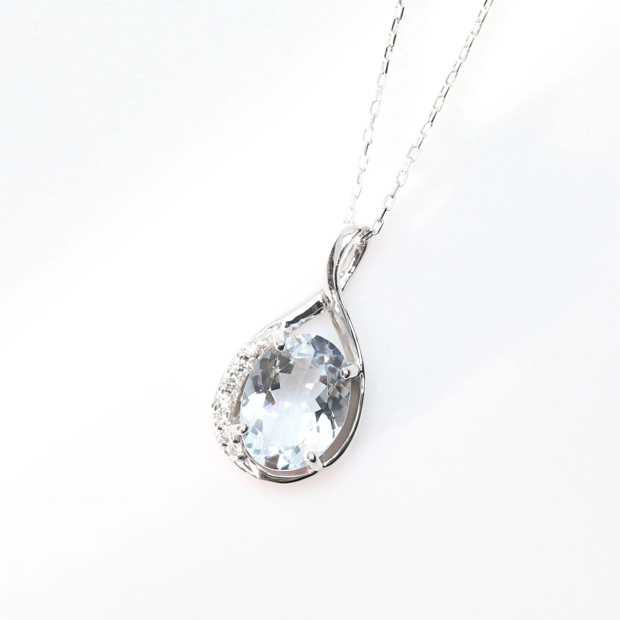 アクアマリン/ダイヤモンド K18ネックレス(オーバル/雫モチーフ/3月誕生石)《WPDN3086》