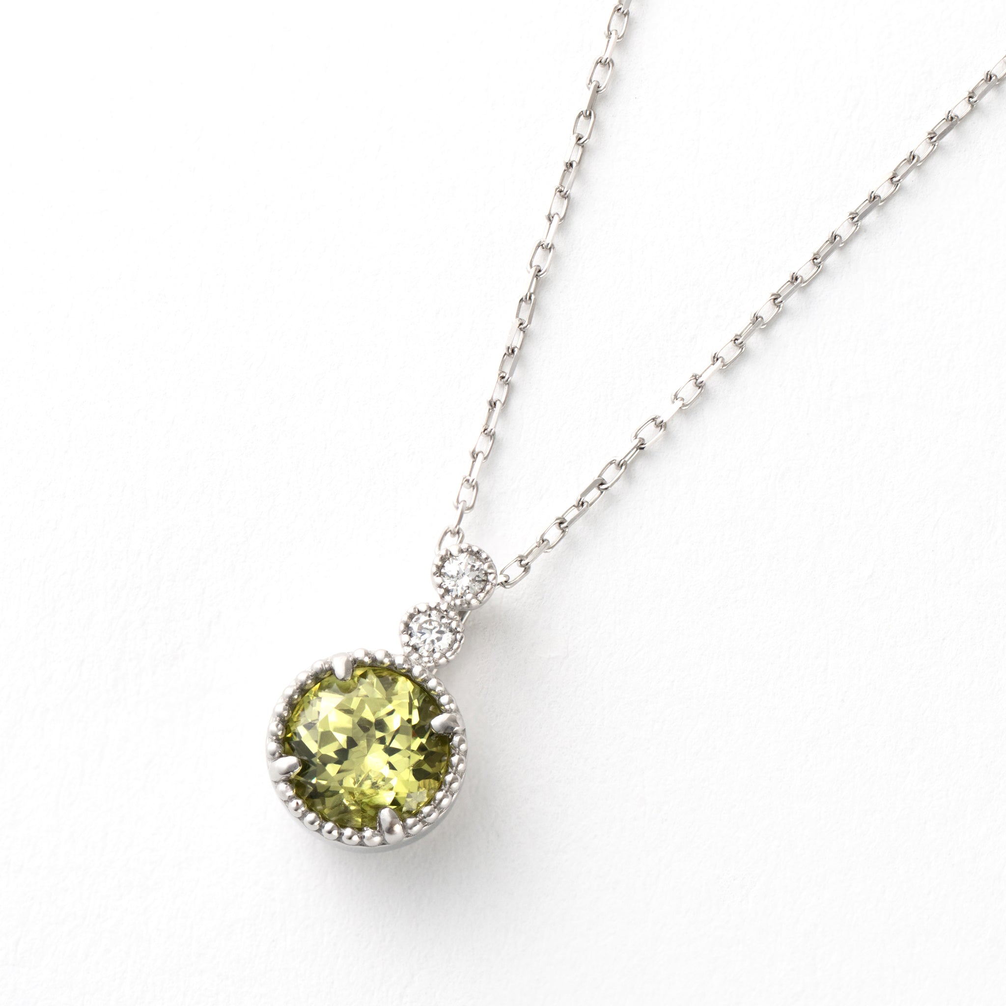 マリガーネット プラチナネックレス(ミル打ち/1月誕生石)《WPDN4192》