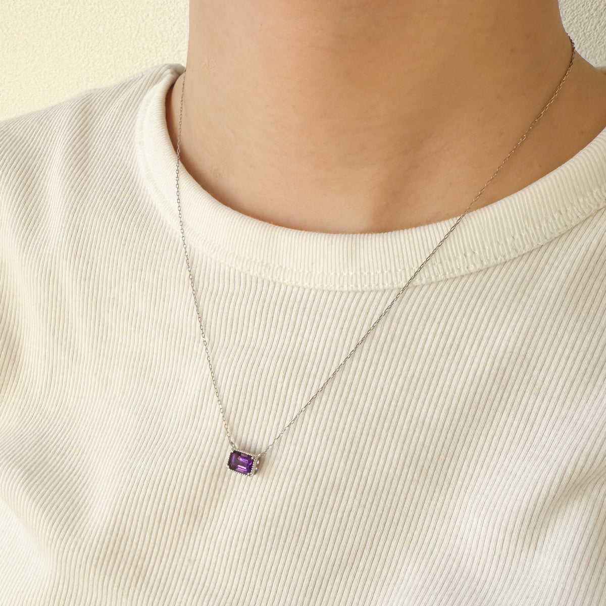 PT アメシストペンダント(0.8ctUP/エメラルドカット/2月誕生石)《WPDN4215》