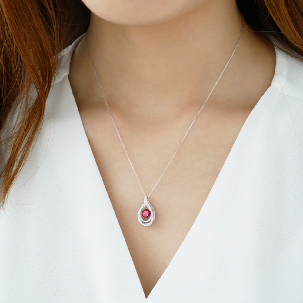 ルビー/ダイヤモンド K18ネックレス(クレサンベール/ラウンドブリリアント/ダンシングストーン/雫モチーフ/7月誕生石)《WPDR2820》
