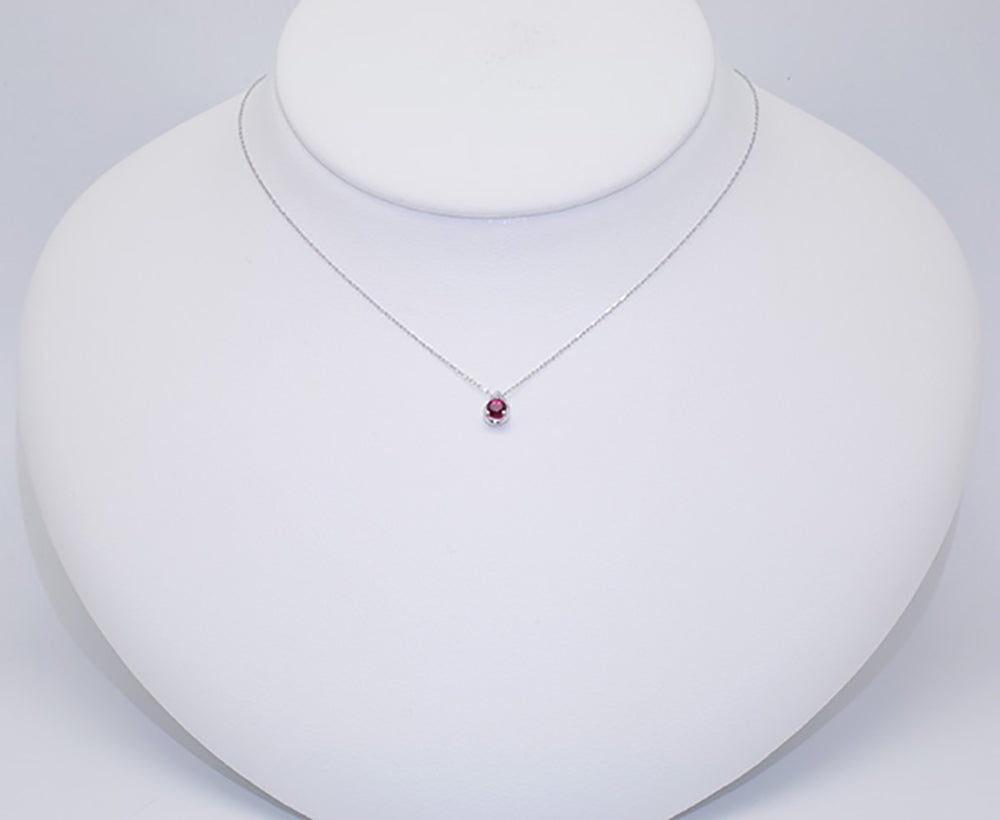 ルビー プラチナネックレス(クレサンベール/7月誕生石)《WPDR3929》