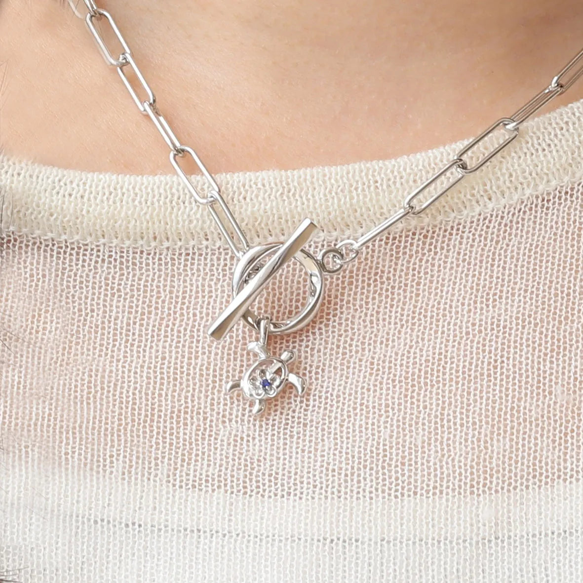 ブルーサファイア SVネックレス(クレサンベール/モンプレジール/ホヌモチーフ)《WPDS4290》