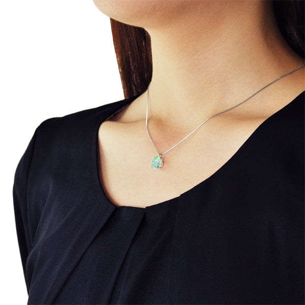 ウォーターオパール プラチナネックレス(クレサンベール/2カラットサイズ/ラウンドブリリアント/10月誕生石)《WPDW2581》