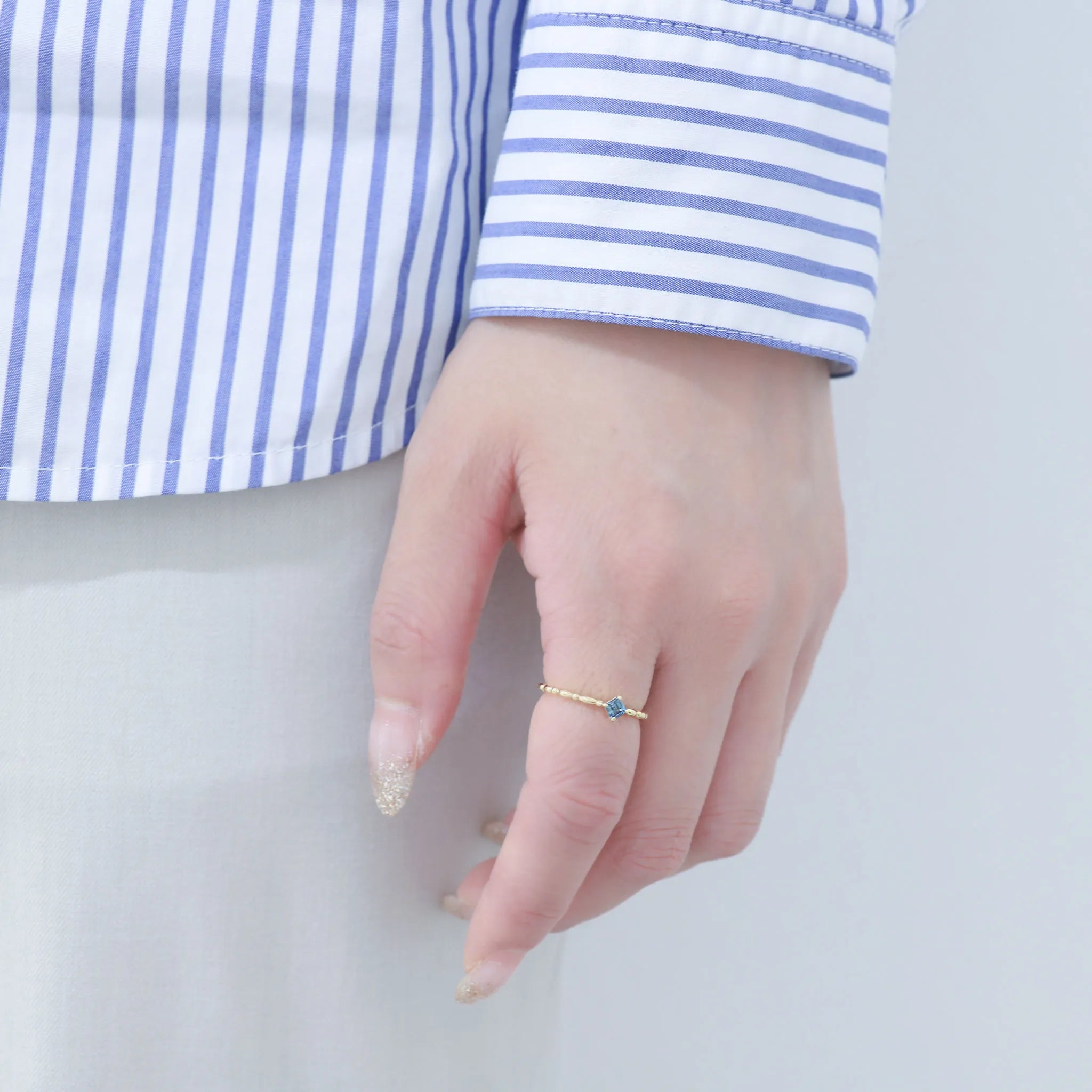 アレキサンドライト K18リング(クレサンベール/パレット/エメラルドカット/ウェーブ/6月誕生石)《WRGA2645》