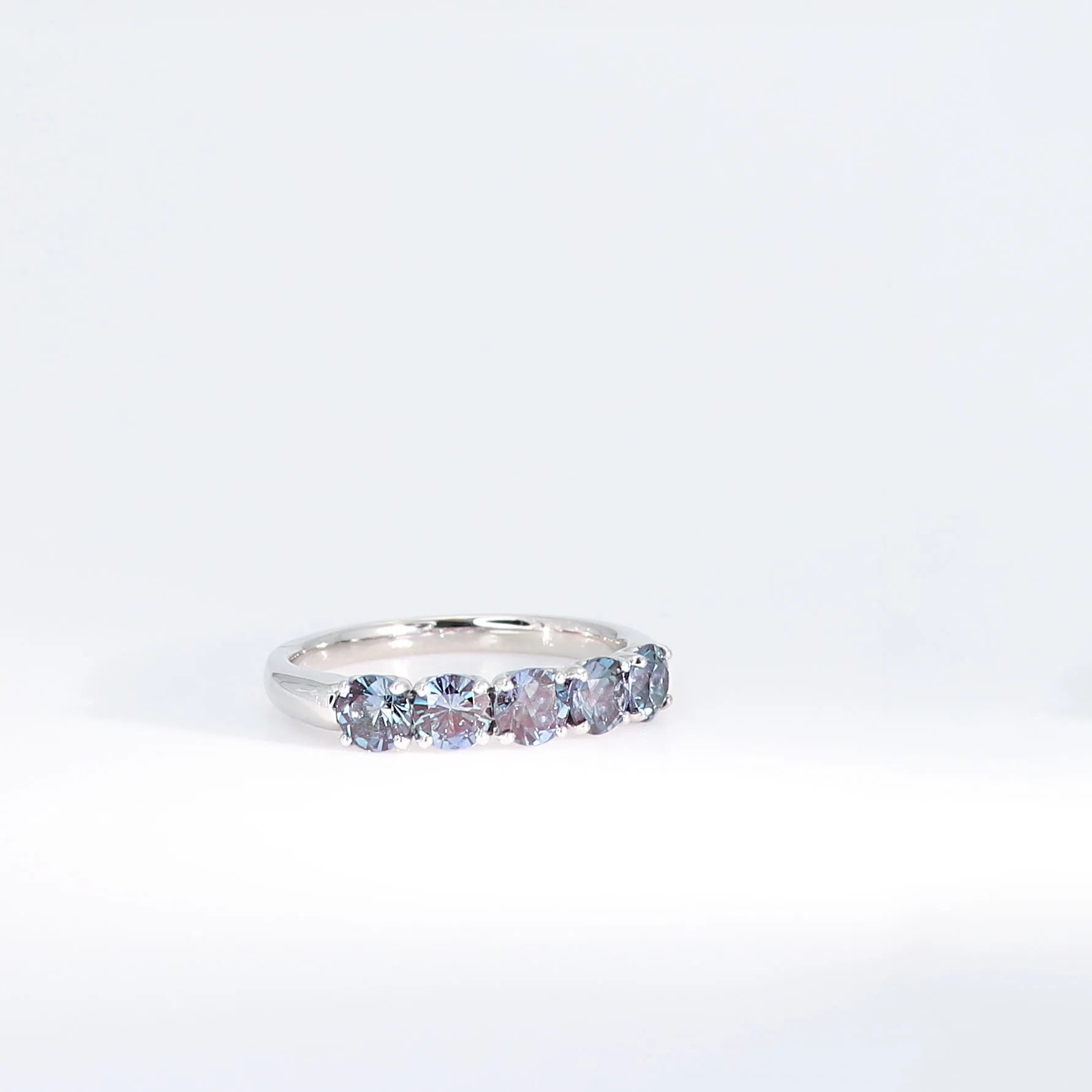 アレキサンドライト プラチナリング(クレサンベール/ハーフエタニティ/計1カラット/6月誕生石)《WRGA3104》