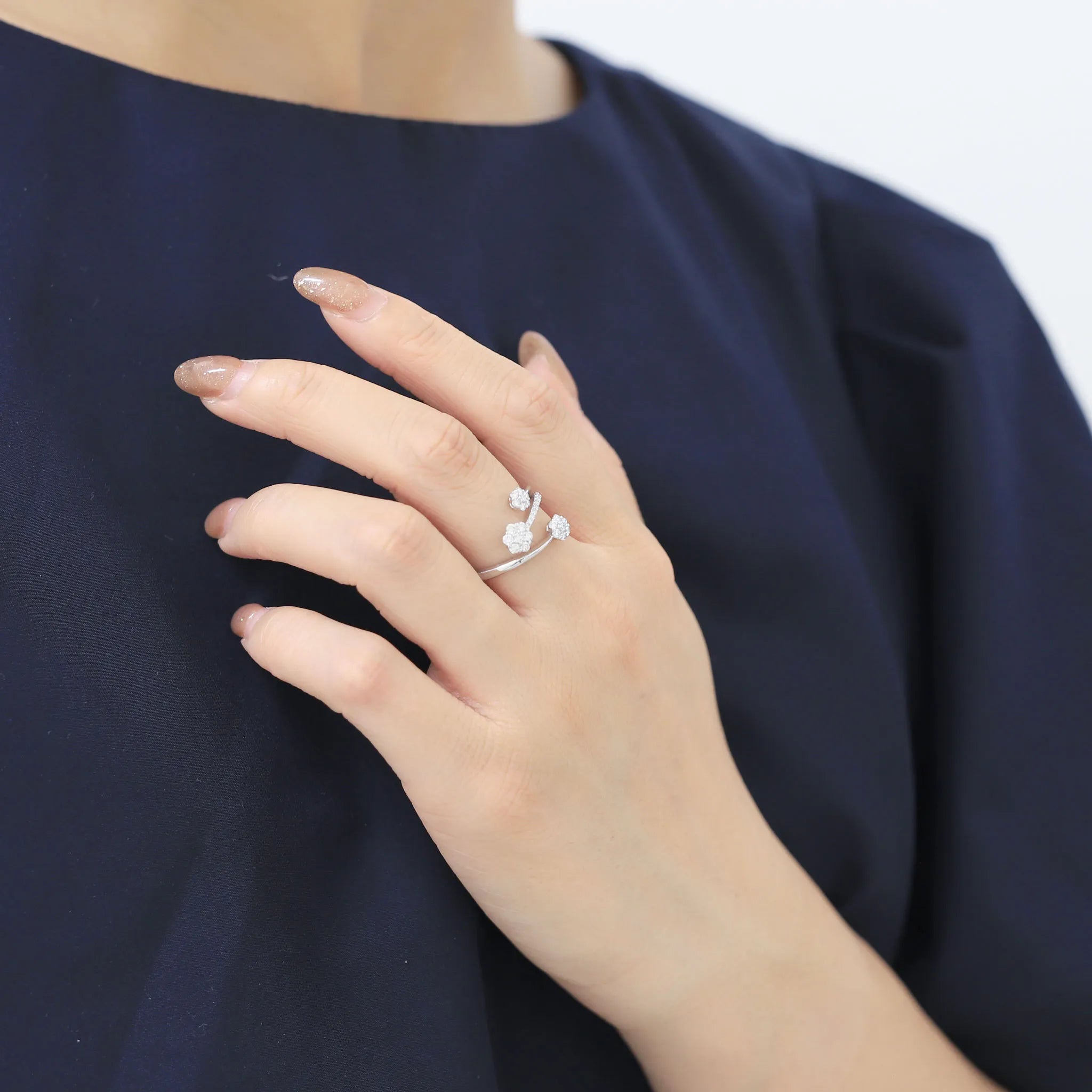 ダイヤモンド プラチナリング(計0.5カラット/フラワーモチーフ/フリーサイズ/4月誕生石)《WRGD3120》