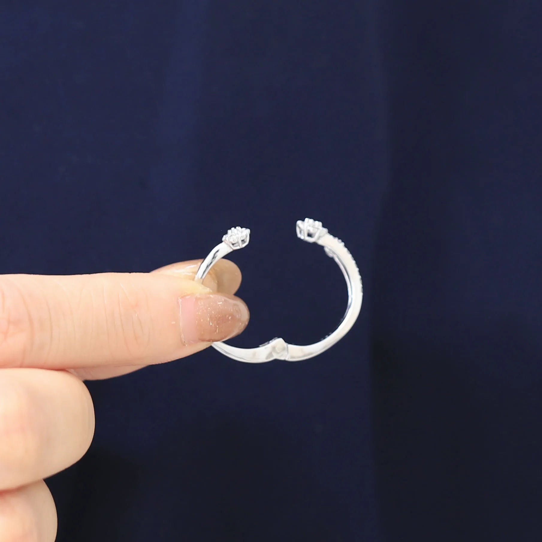 ダイヤモンド プラチナリング(計0.5カラット/フラワーモチーフ/フリーサイズ/4月誕生石)《WRGD3120》