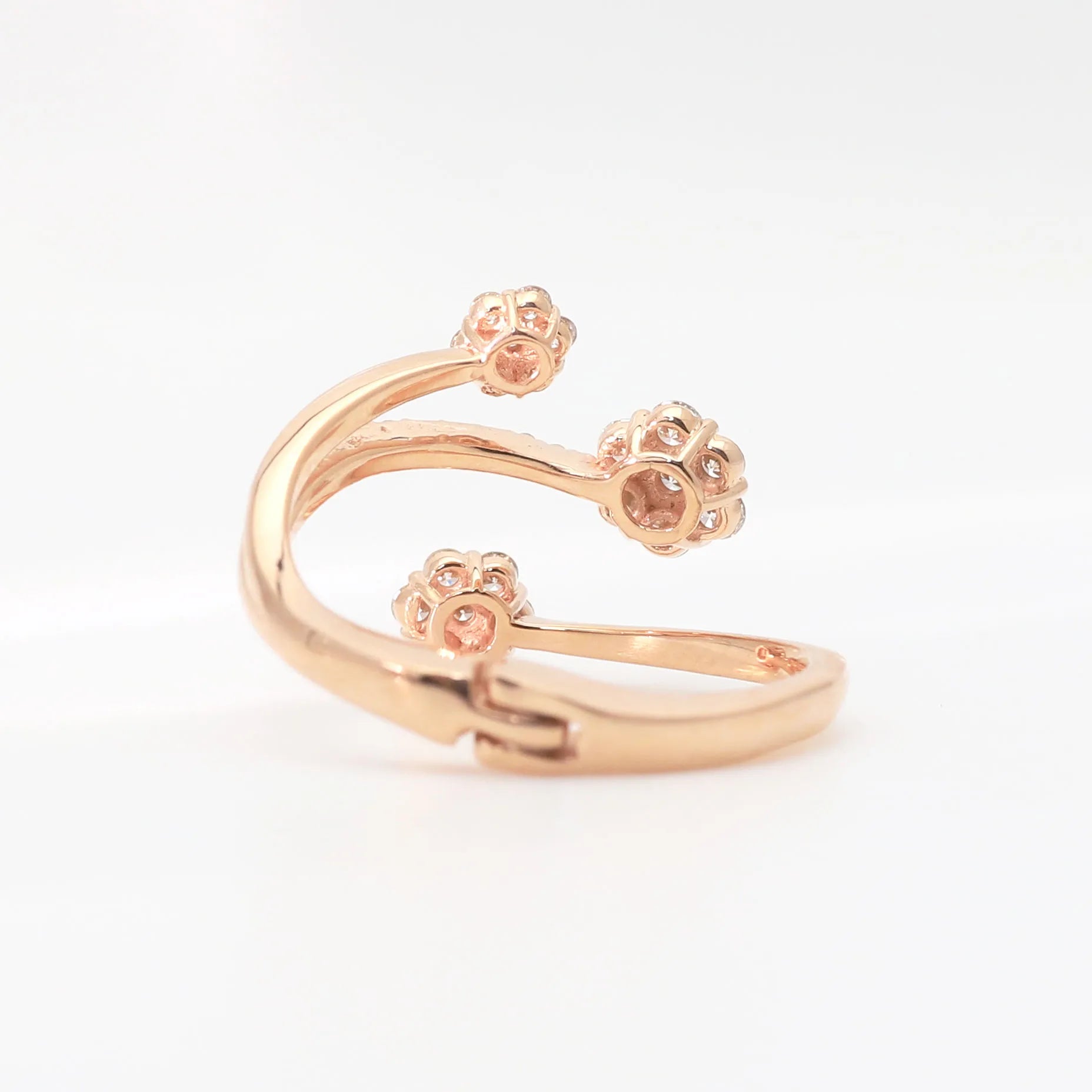 ダイヤモンド K18リング(計0.5カラット/フラワーモチーフ/フリーサイズ/4月誕生石)《WRGD3122》