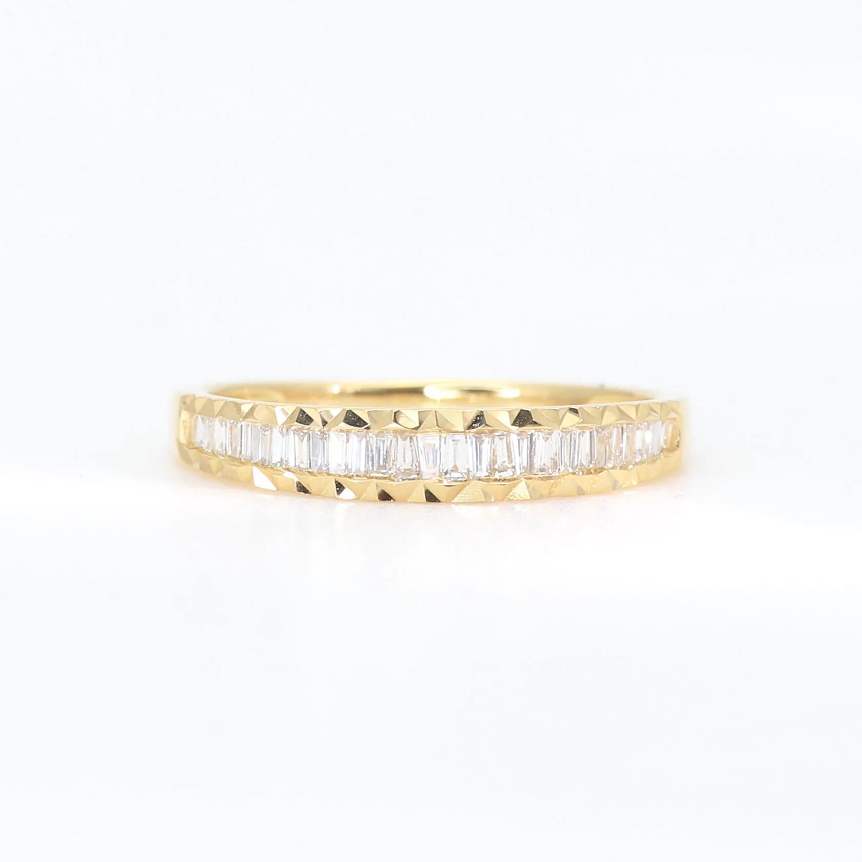 ダイヤモンド K18リング(計0.2カラット/テーパーバケット/ハーフエタニティ/ライン/ベゼル/4月誕生石)《WRGD3509》