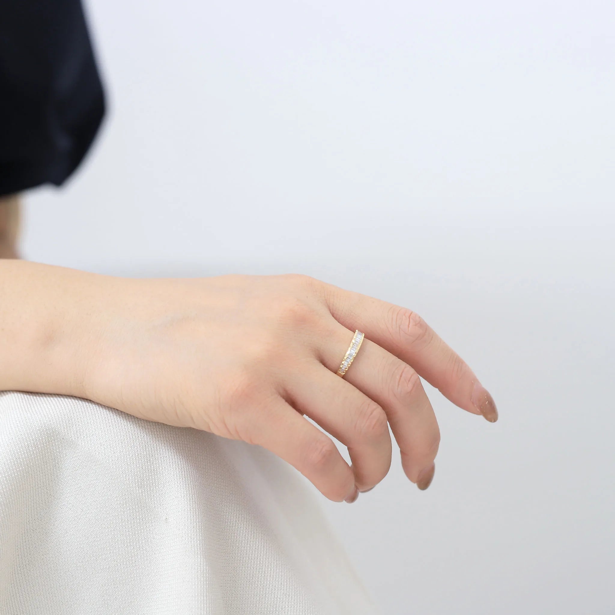 ダイヤモンド K18リング(計0.2カラット/テーパーバケット/ハーフエタニティ/ライン/ベゼル/4月誕生石)《WRGD3509》