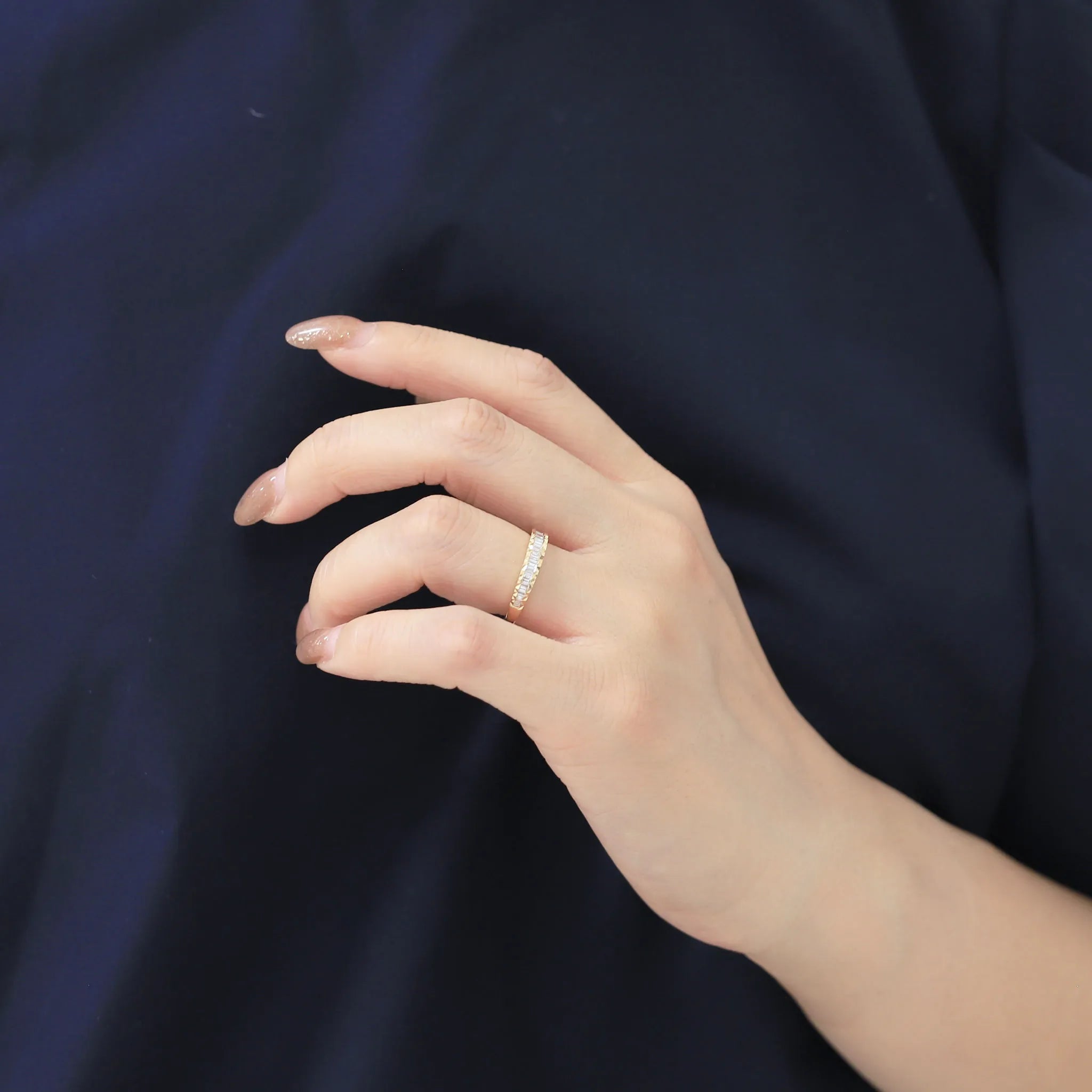 ダイヤモンド K18リング(計0.2カラット/テーパーバケット/ハーフエタニティ/ライン/ベゼル/4月誕生石)《WRGD3509》