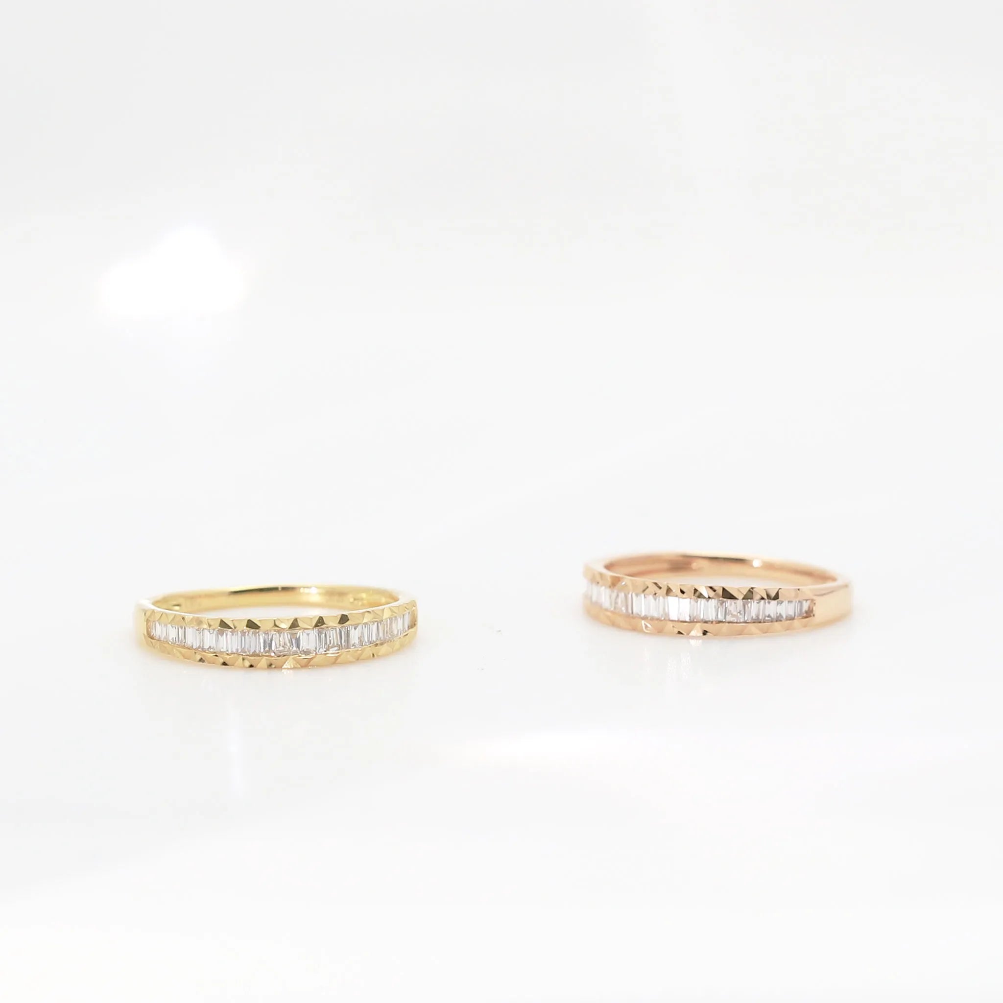 ダイヤモンド K18リング(計0.2カラット/テーパーバケット/ハーフエタニティ/ライン/ベゼル/4月誕生石)《WRGD3509》