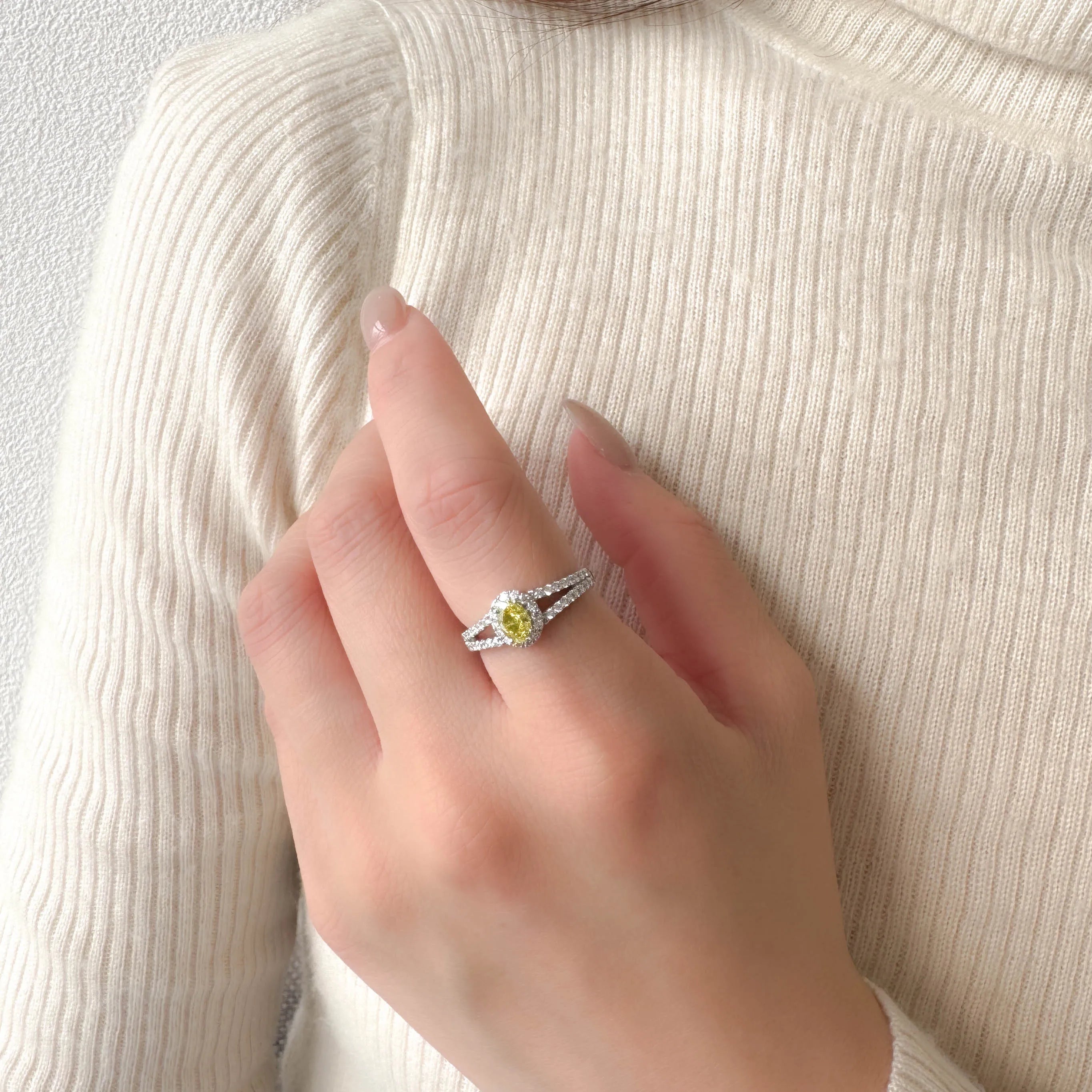 イエローダイヤモンド/ダイヤモンド プラチナリング(F.V.Y/0.5ct/オーバルカット/グレーディングレポート付)《WRGD4259》