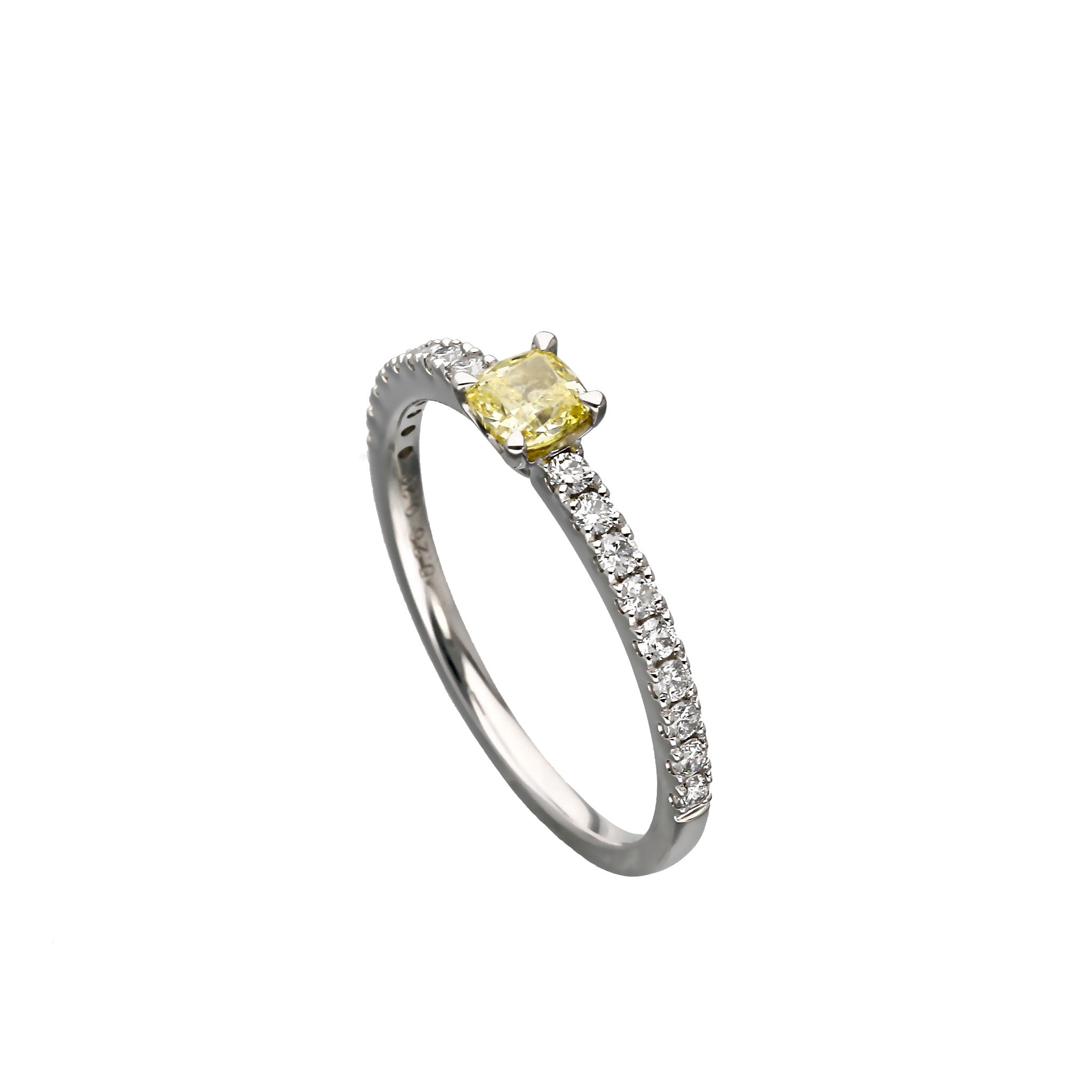 イエローダイヤモンド/ダイヤモンド プラチナリング(F.V.Y/0.26ct/クッションカット/4月誕生石/グレーディングレポート付き)《WRGD4260》