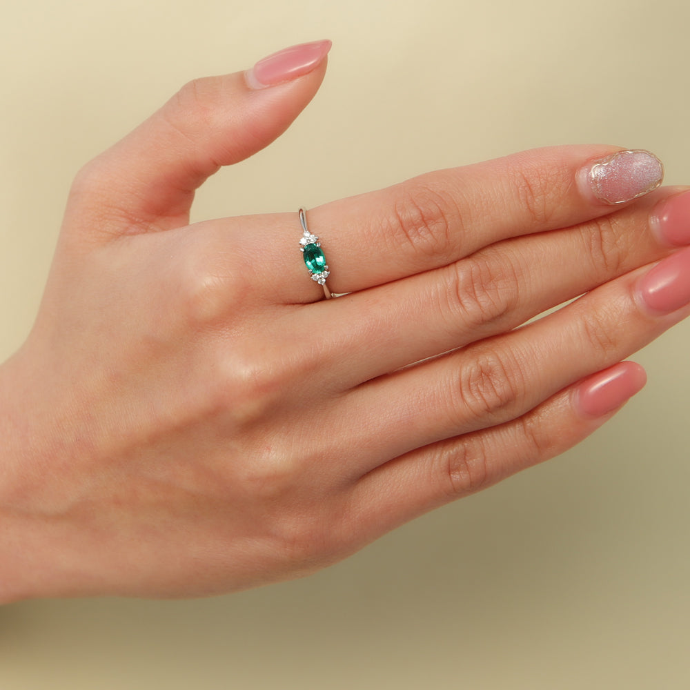 エメラルド/ダイヤモンドプラチナリング(クレサンベール/5月誕生石)《WRGE4103》