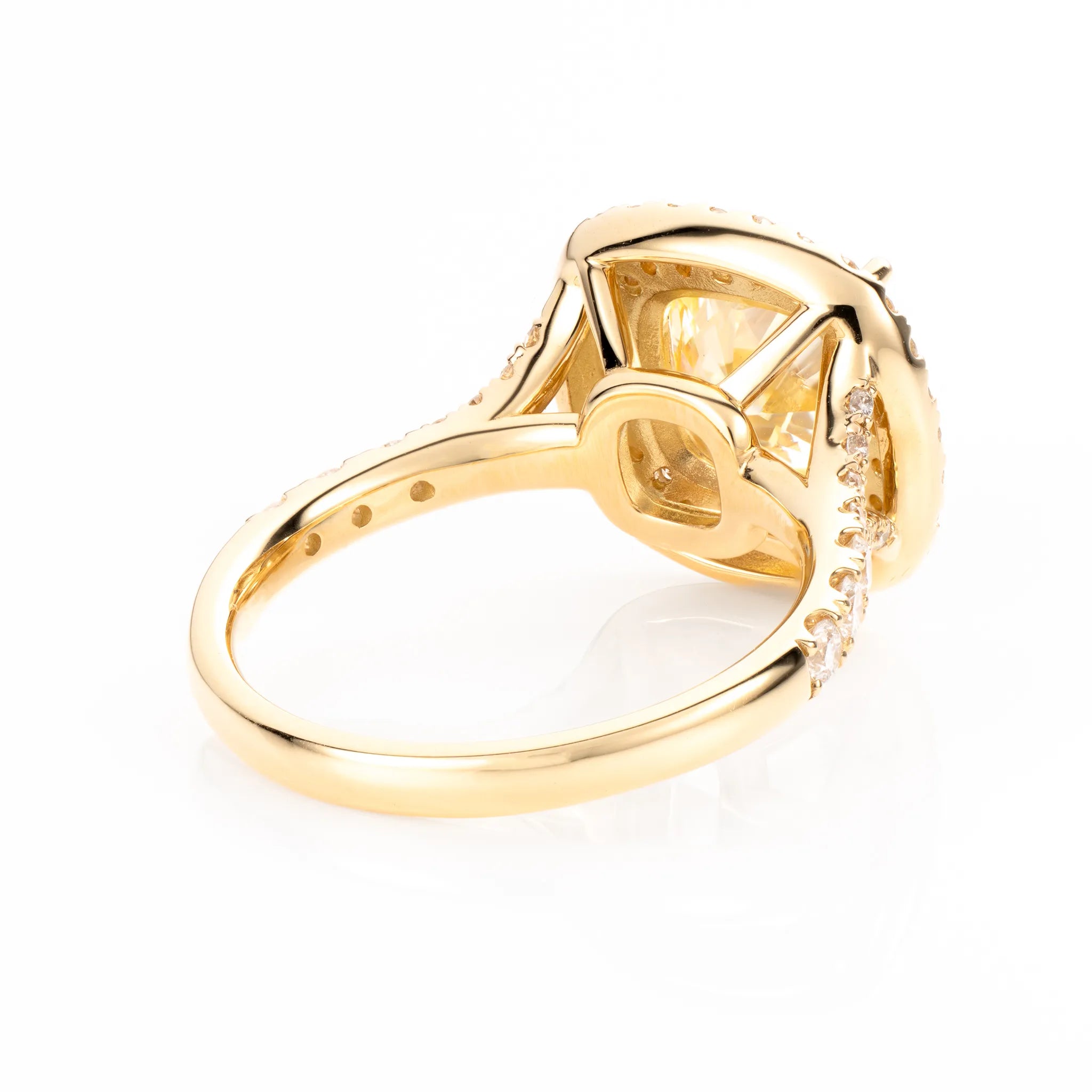 イエローダイヤモンド K18リング(ラボグロウン/二重取り巻き/3.14ct/鑑別書付)《WRGG0021》