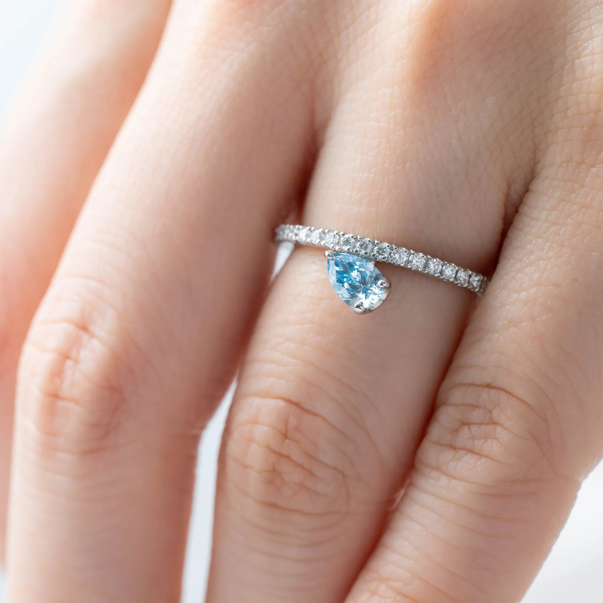 ブルーダイヤモンド/ダイヤモンド プラチナリング(ラボグロウン/ペアシェイプ/Solrelier/4月誕生石)《WRGG7005》