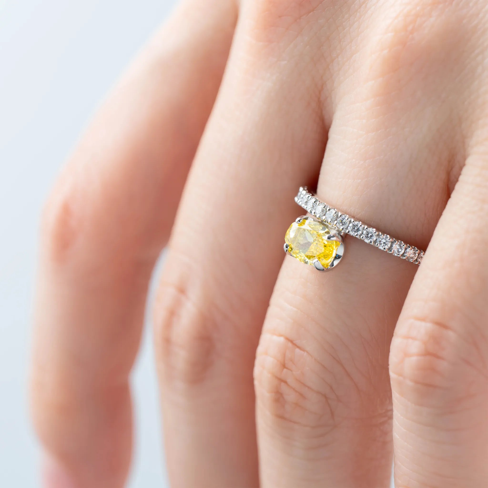 イエローダイヤモンド/ダイヤモンド プラチナリング(ラボグロウン/オーバル/Solrelier/4月誕生石)《WRGG7006》