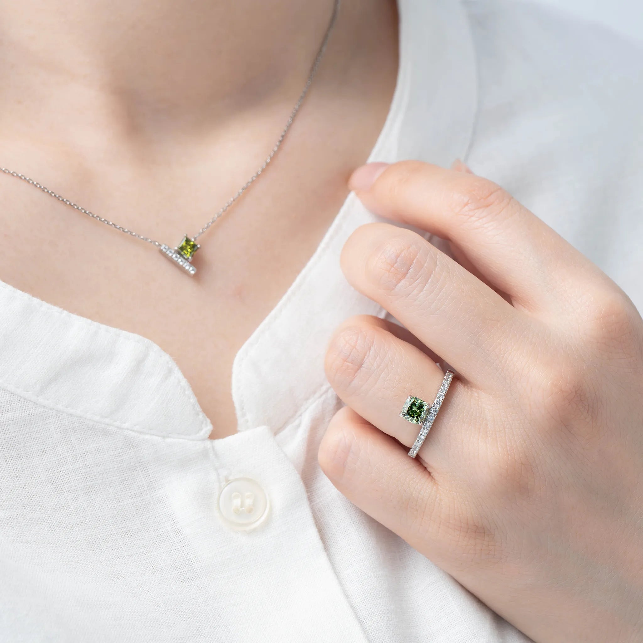 グリーンダイヤモンド/ダイヤモンド プラチナリング(ラボグロウン/クッション/Solrelier/4月誕生石)《WRGG7007》
