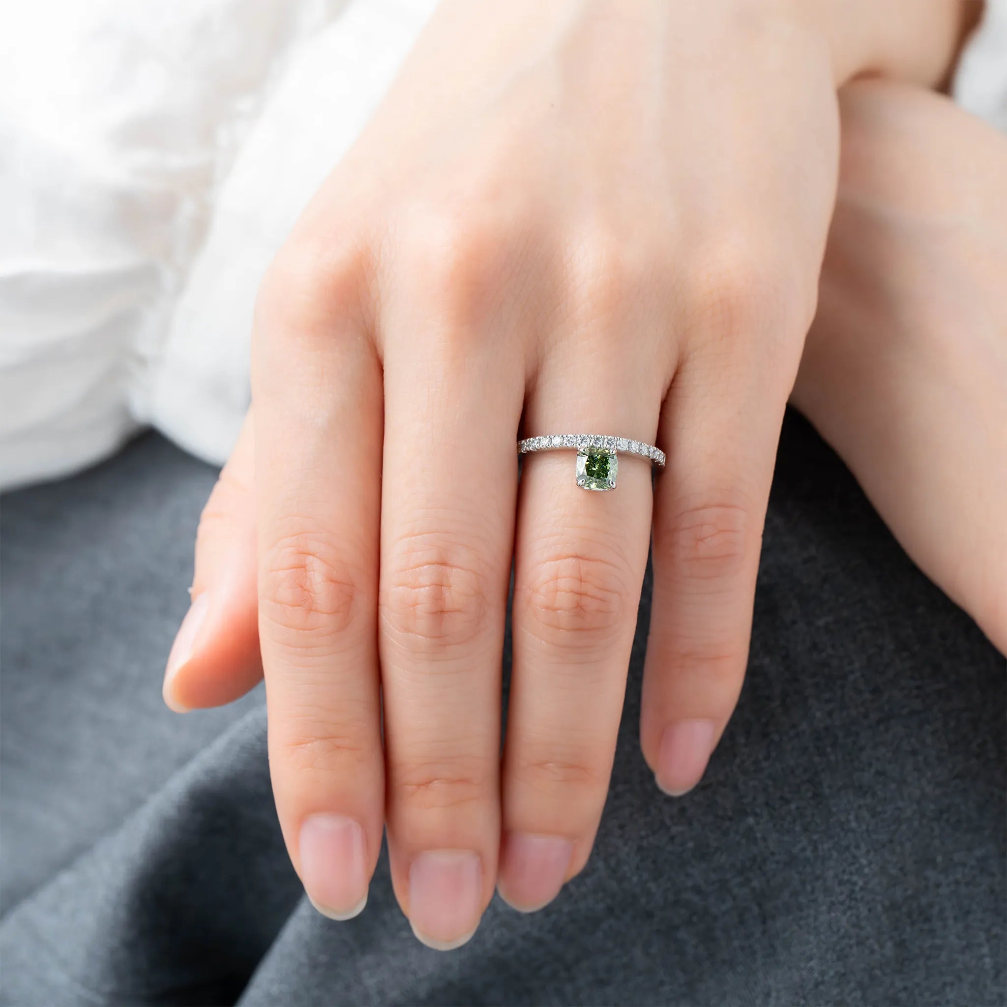 グリーンダイヤモンド/ダイヤモンド プラチナリング(ラボグロウン/クッション/Solrelier/4月誕生石)《WRGG7007》