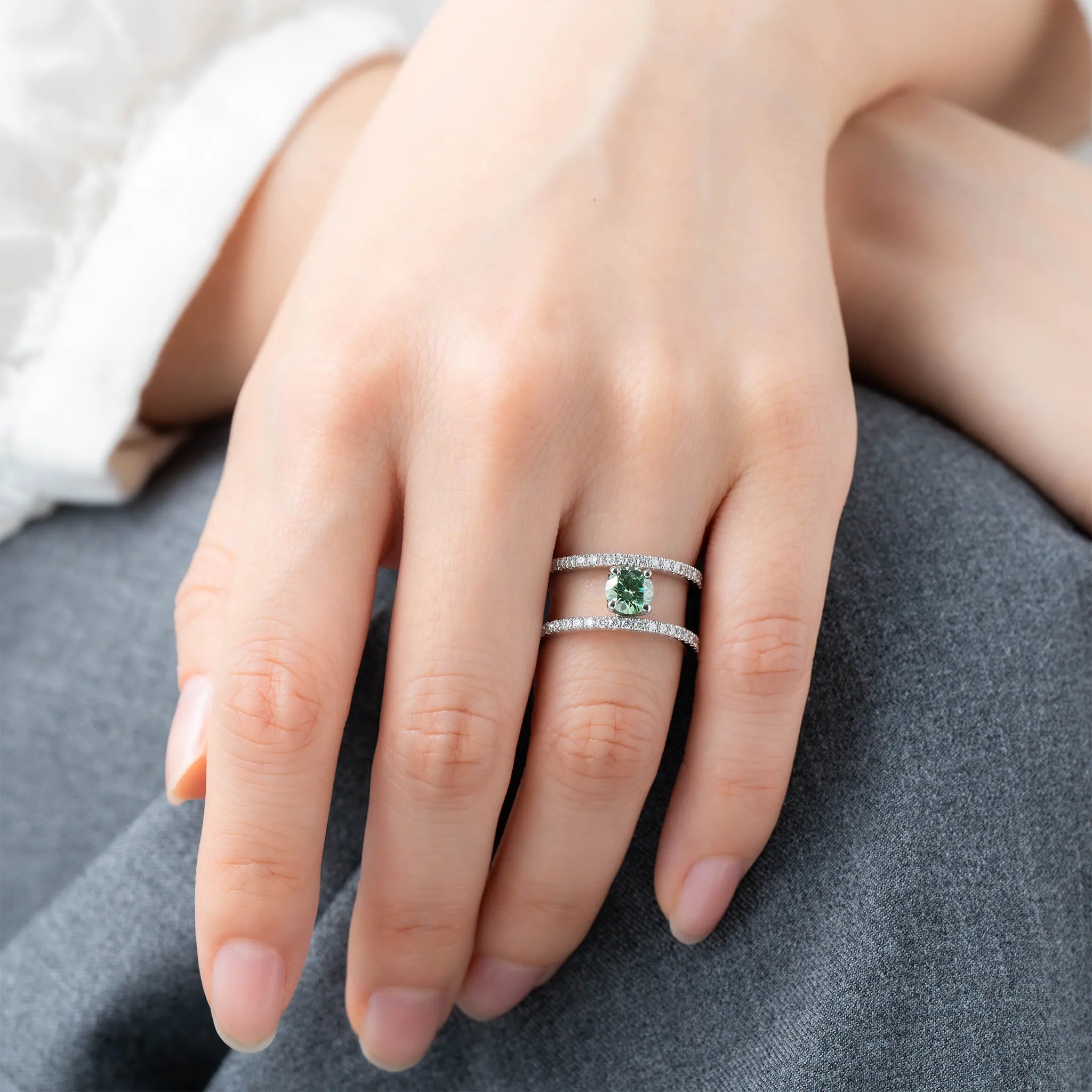 グリーンダイヤモンド/ダイヤモンド プラチナリング(ラボグロウン/ラウンド/Solrelier/4月誕生石)《WRGG7021》