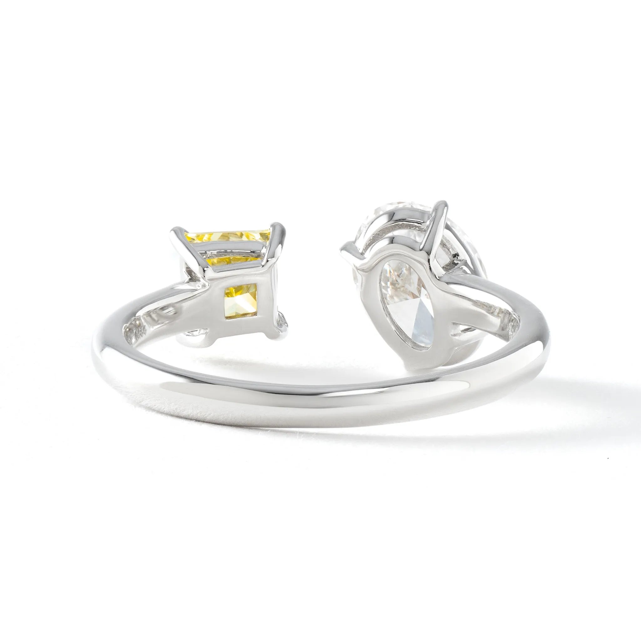 イエローダイヤモンド/ダイヤモンド プラチナリング(ラボグロウン/プリンセス/オーバル/Polaire/4月誕生石)《WRGG7027》