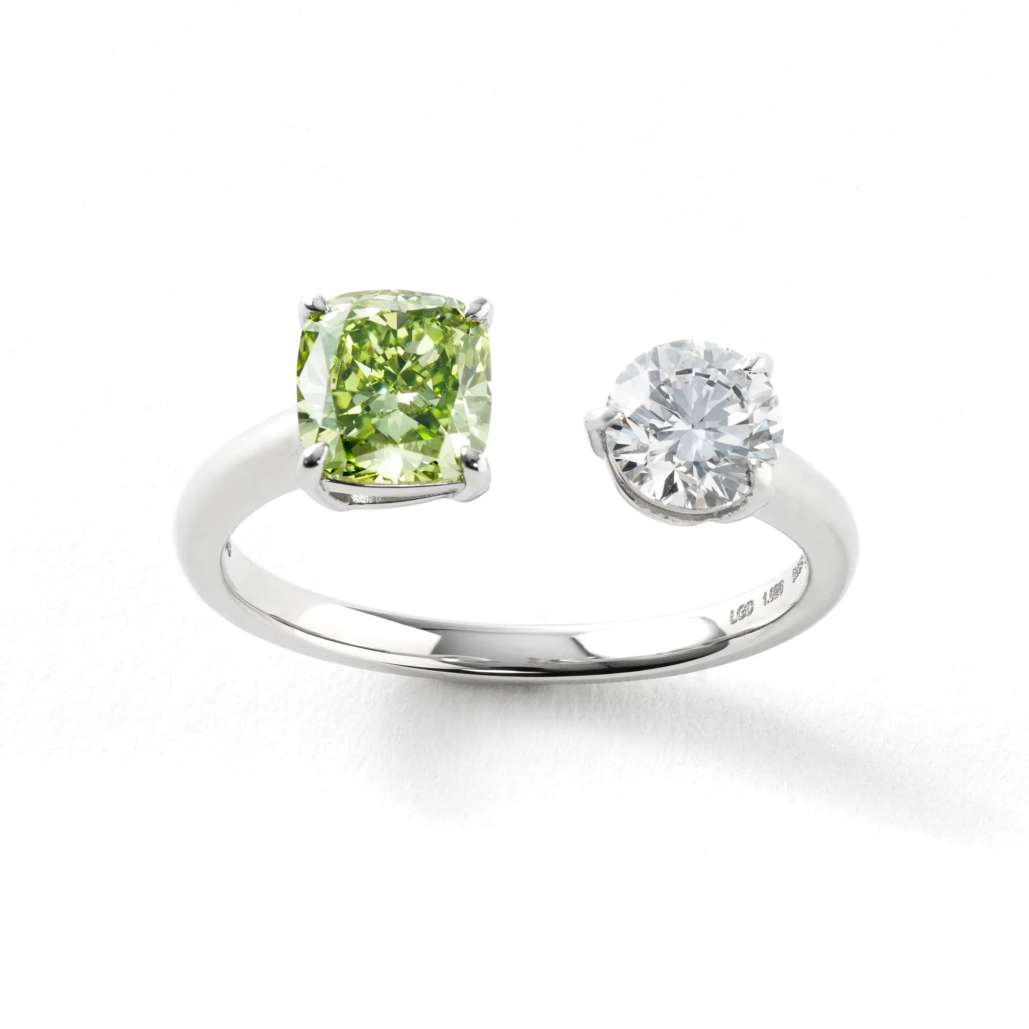 グリーンダイヤモンド/ダイヤモンド プラチナリング(ラボグロウン/クッション/Polaire/4月誕生石)《WRGG7029》