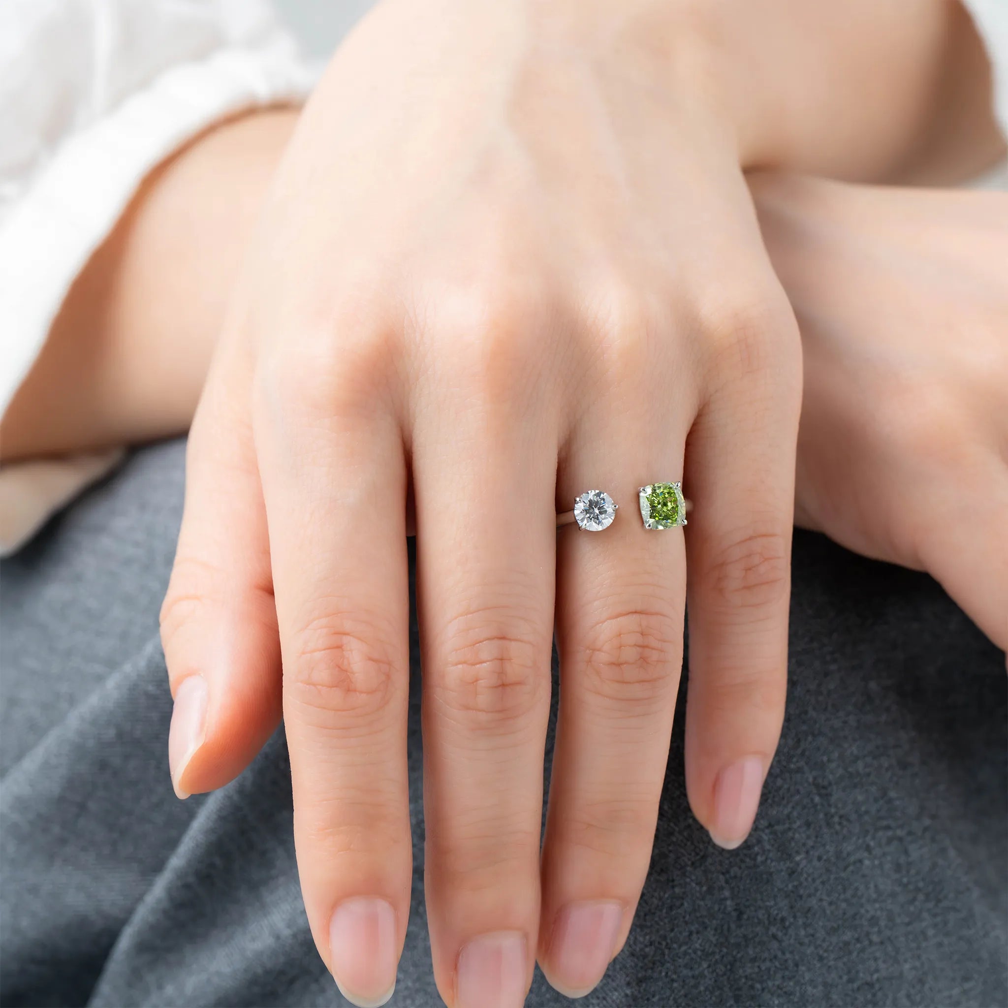 グリーンダイヤモンド/ダイヤモンド プラチナリング(ラボグロウン/クッション/Polaire/4月誕生石)《WRGG7029》