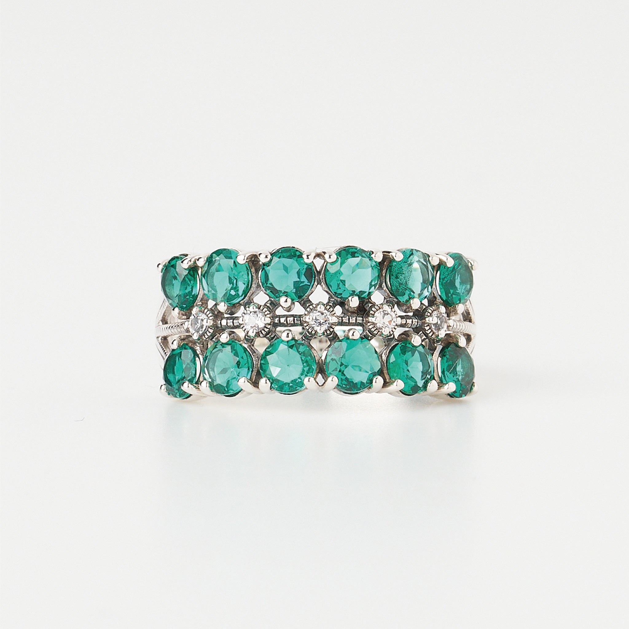 エメラルド/ホワイトトパーズ シルバーリング(いぶし銀仕上げ/LGE/English Garden/自然と建築物の調和モチーフ)《WRGGE004》