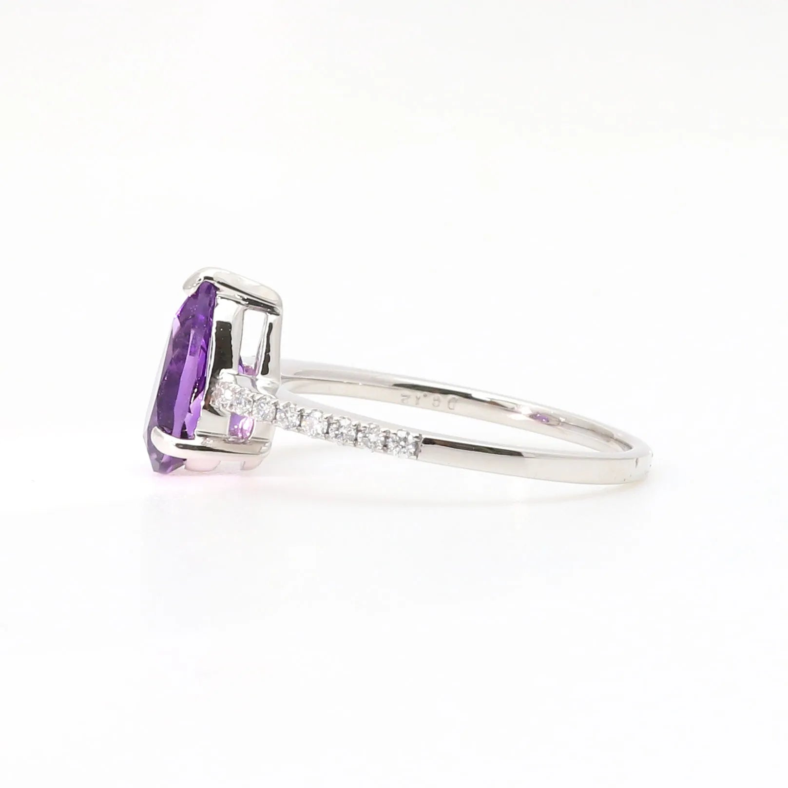 アメシスト/ダイヤモンド プラチナリング(ペアシェイプ/2月誕生石)《WRGN3071》