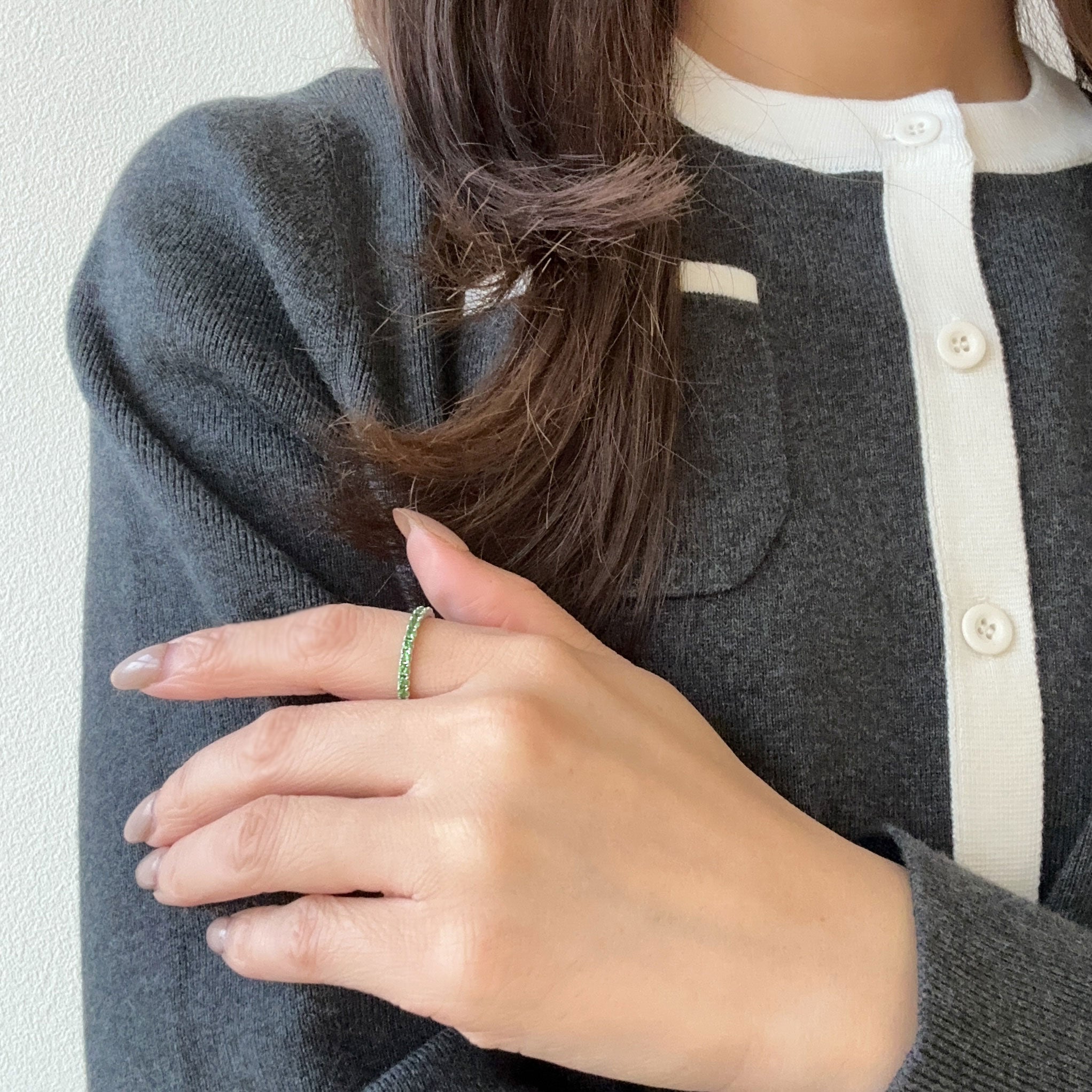 グリーンガーネット プラチナリング(細ハーフエタニティ/15石/1月誕生石)《WRGN4231》