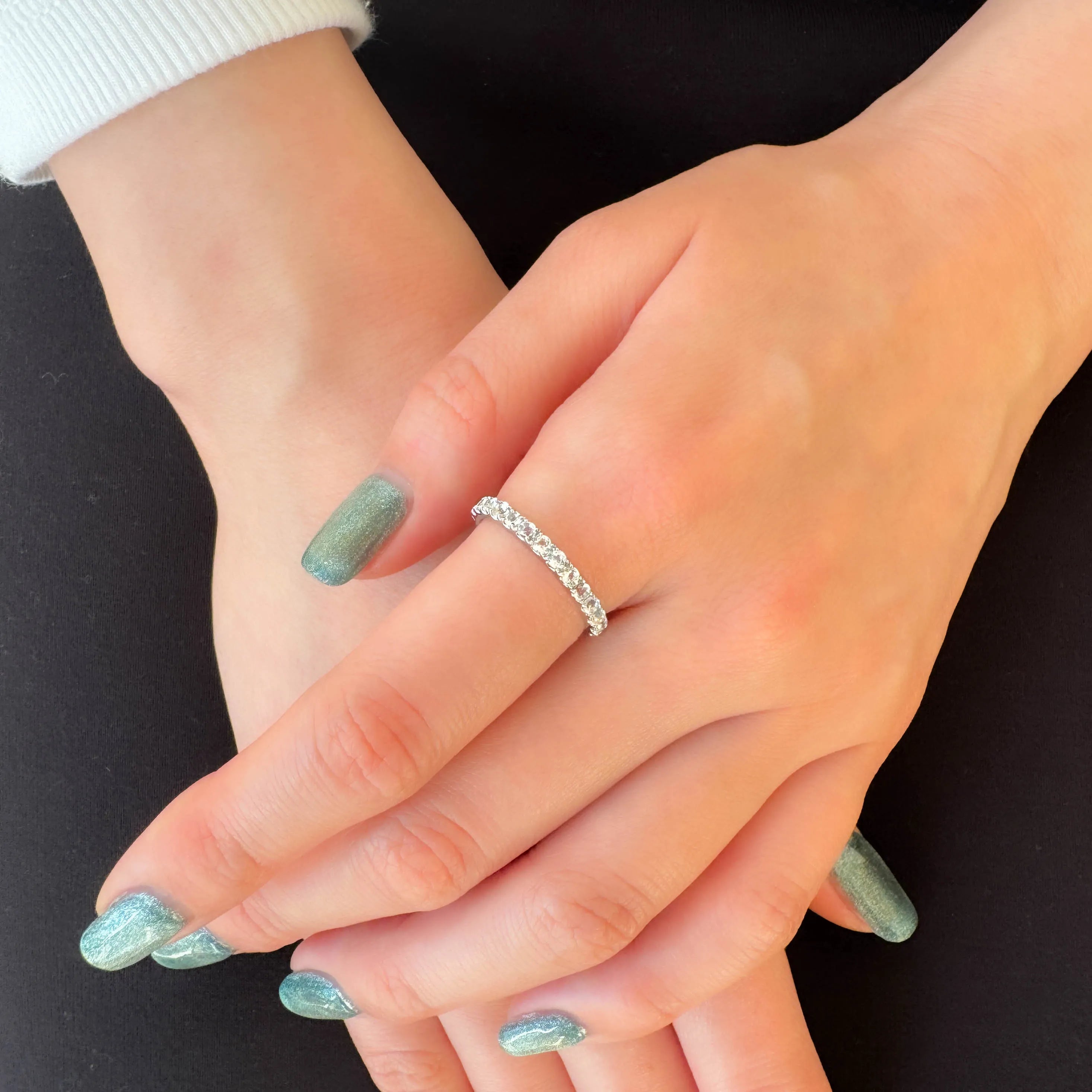 ラブラドライト プラチナリング(細ハーフエタニティ/15石/8月誕生石)《WRGN4235》