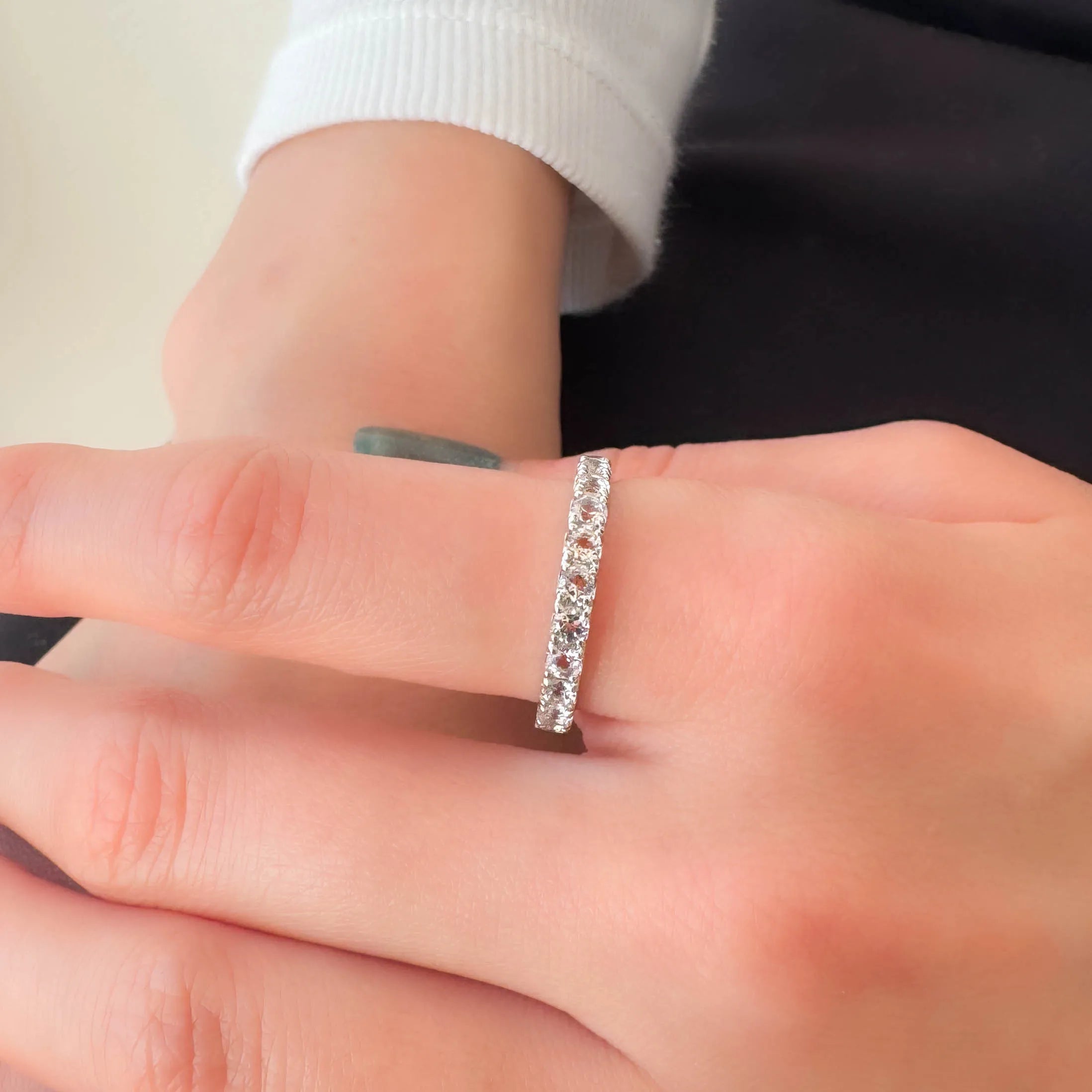 モルガナイト プラチナリング(ハーフエタニティ/11石/4月誕生石)《WRGN4243》