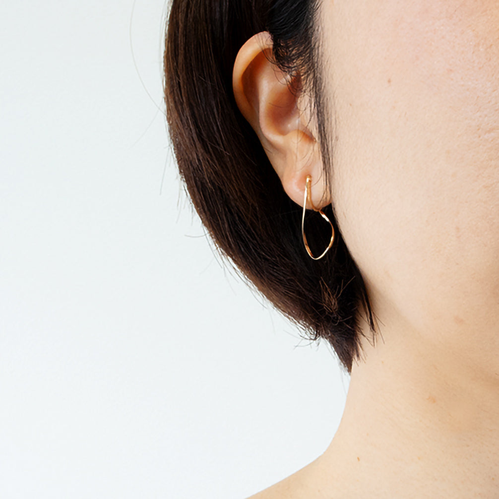 K18イヤリング《ZH10131-YG》