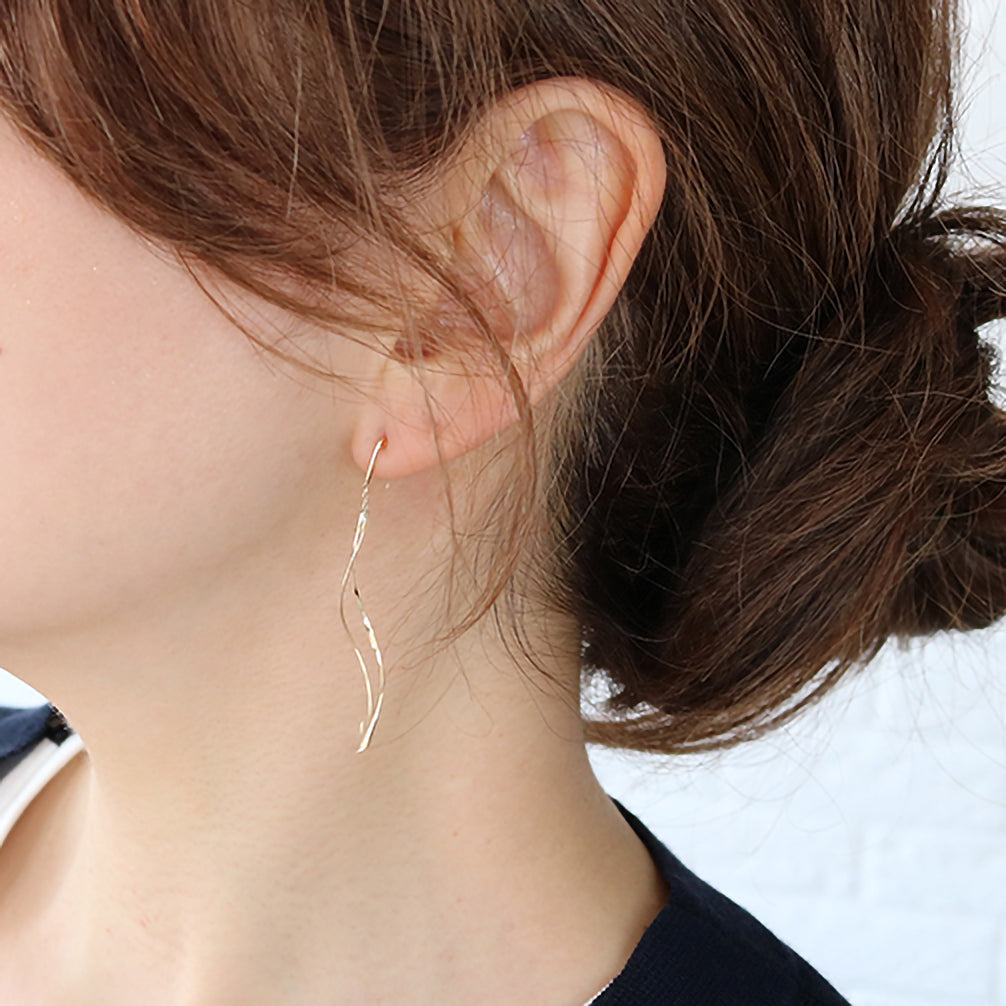 K18ピアス《ZH10139-YG》