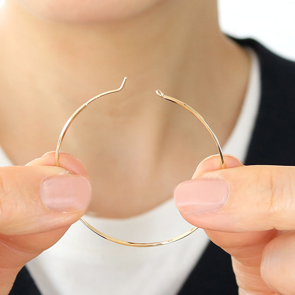 K18ピアス(フープ)《ZH10160-YG》