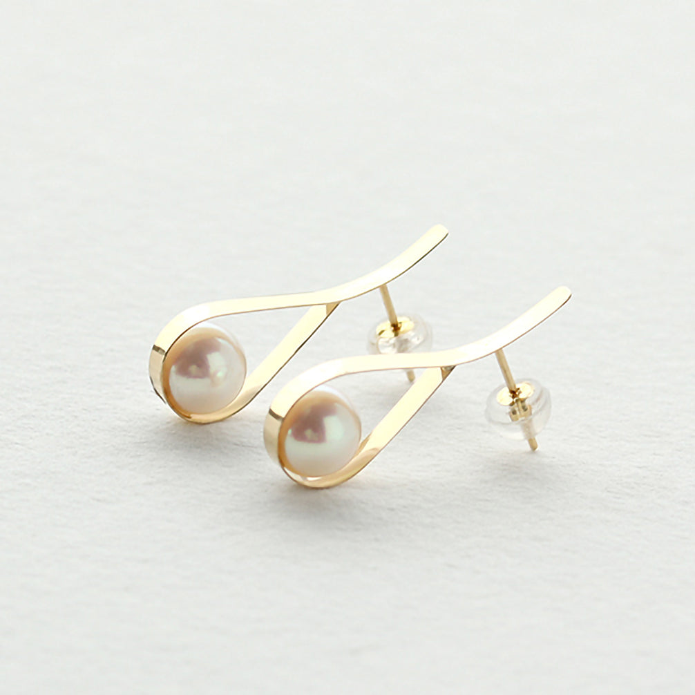 パール K18ピアス(アコヤ真珠/6月誕生石)《ZH10162-YG》