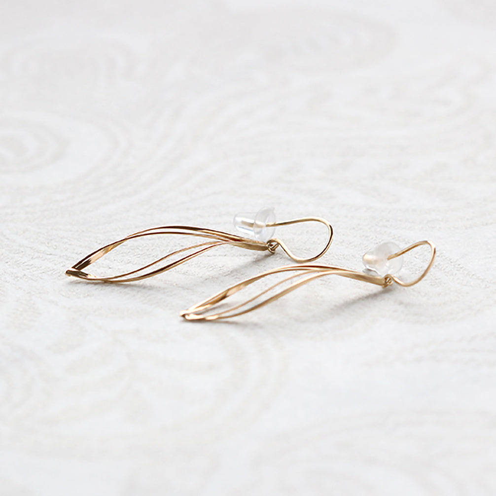 K18ピアス《ZH10166-YG》