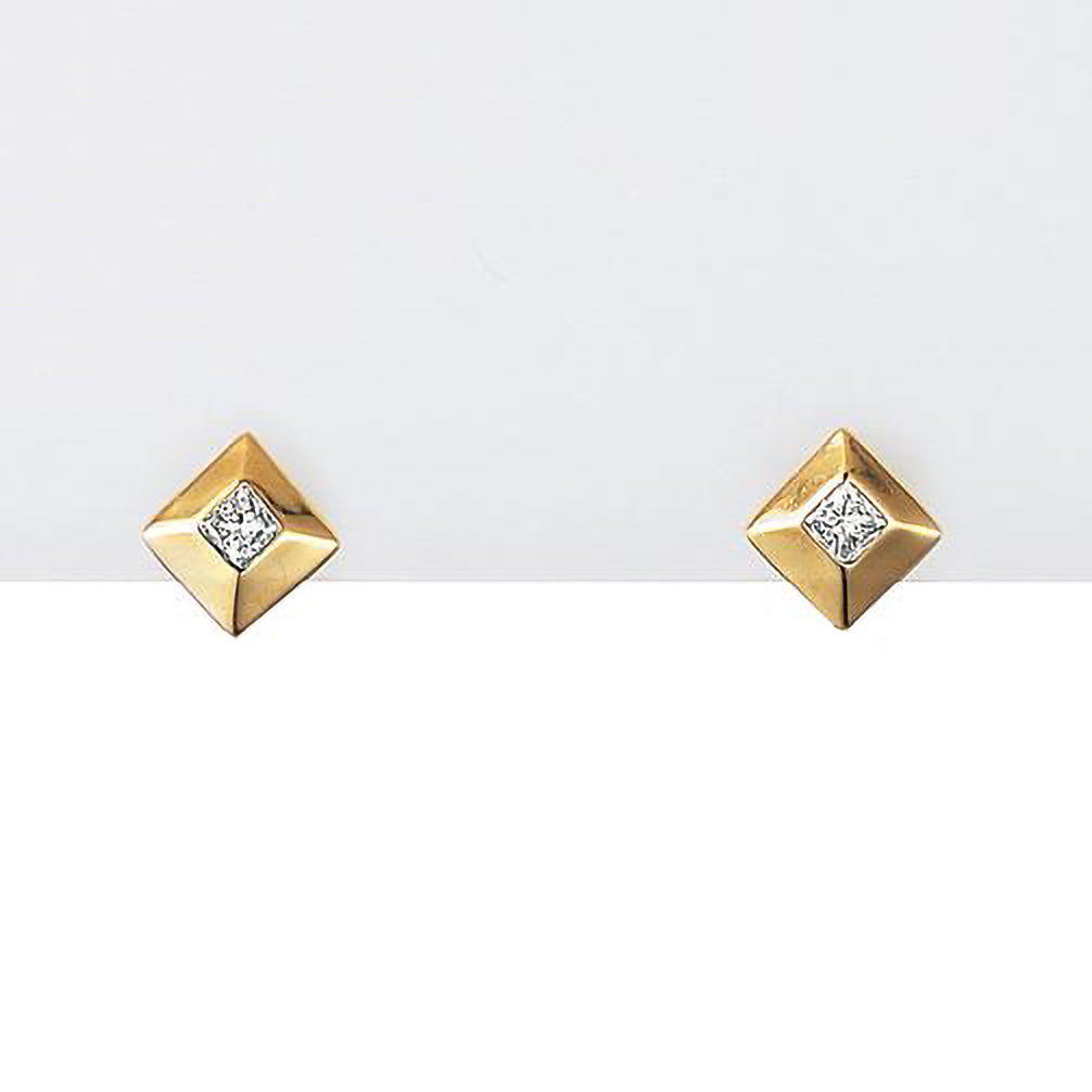 ダイヤモンド K18ピアス(4月誕生石)《ZH10172-YG》