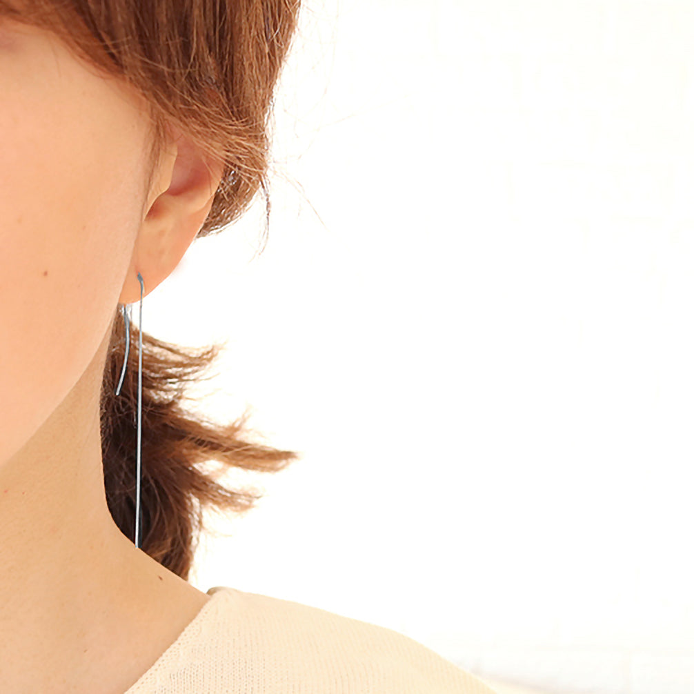 K18ピアス《ZH10187-WG》