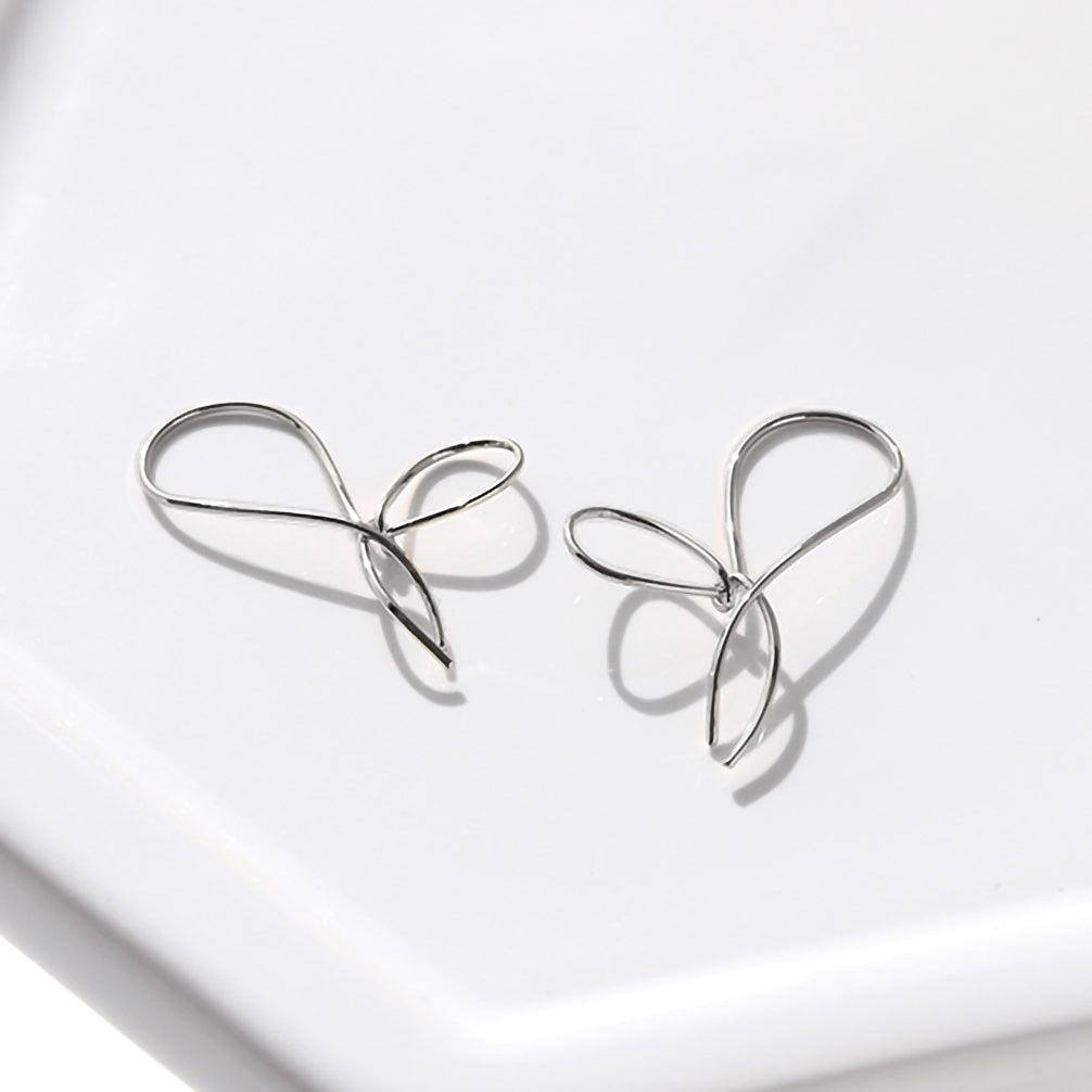 K14ピアス(リボンモチーフ)《ZH10197-WG》