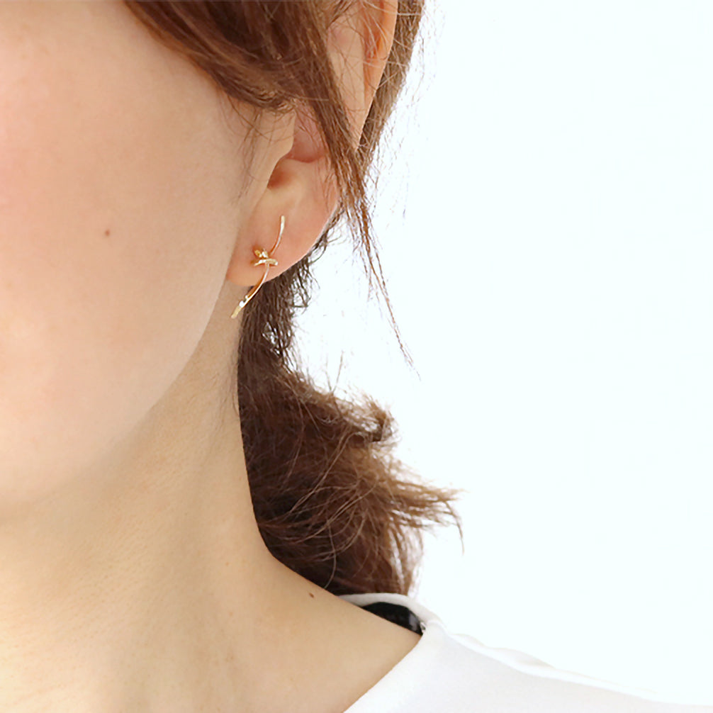 K18ピアス《ZH10206-YG》