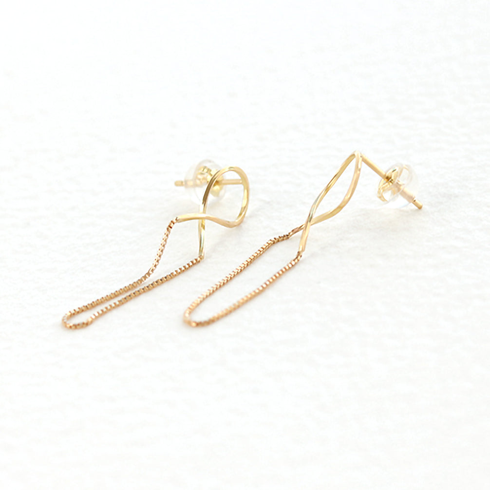 K18ピアス《ZH10212-YG》