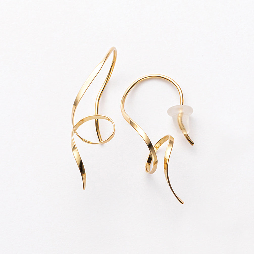 K18ピアス《ZH10234-YG》