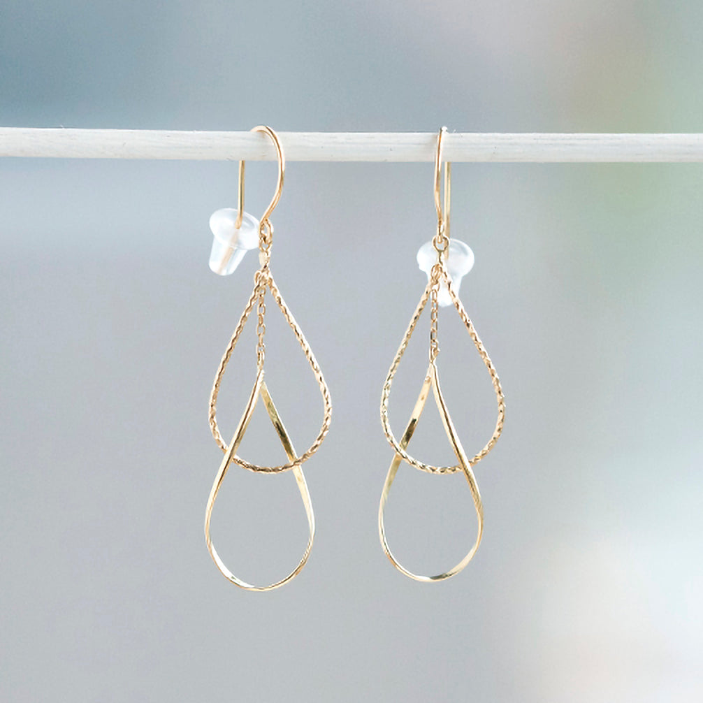 K18ピアス《ZH10241-YG》