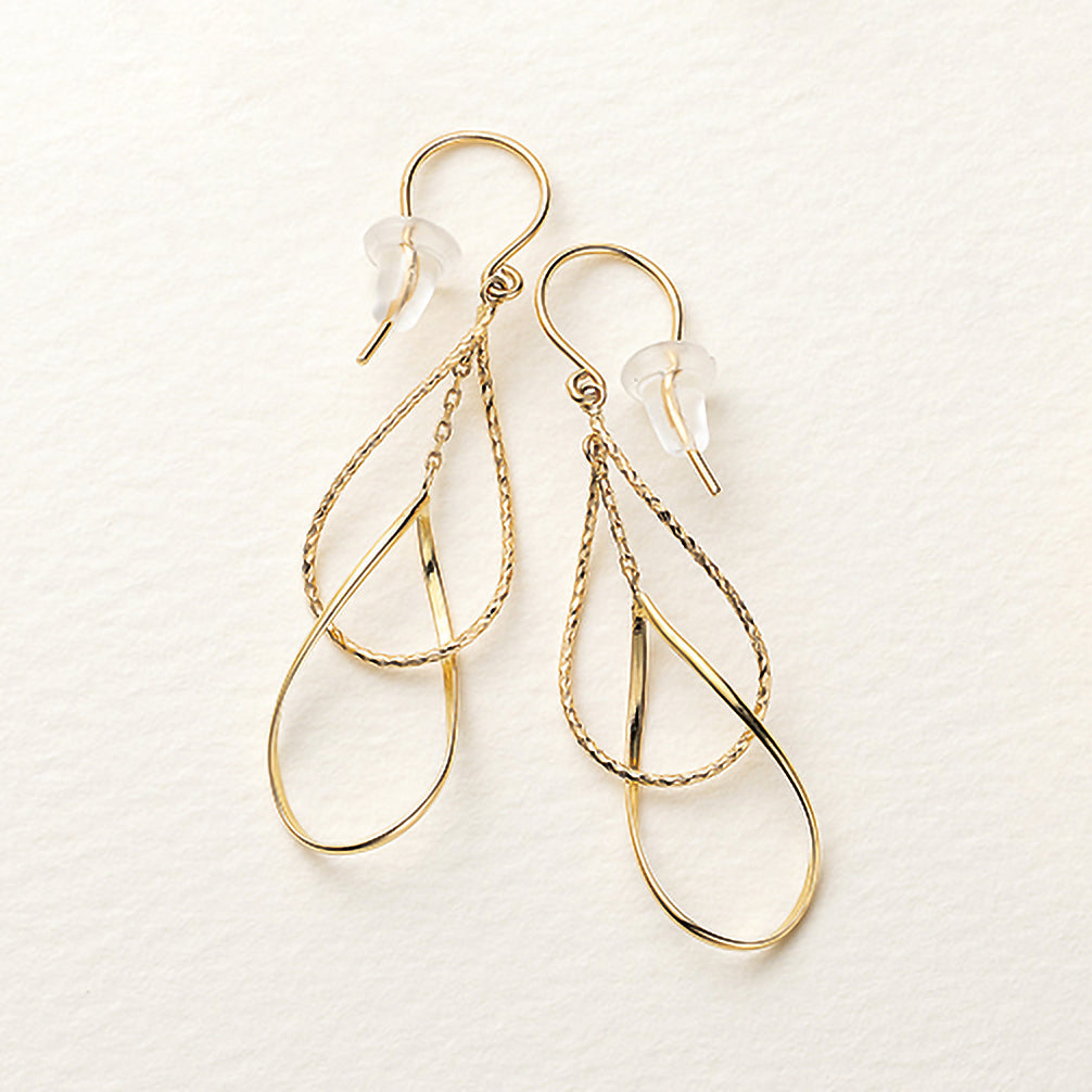 K18ピアス《ZH10241-YG》