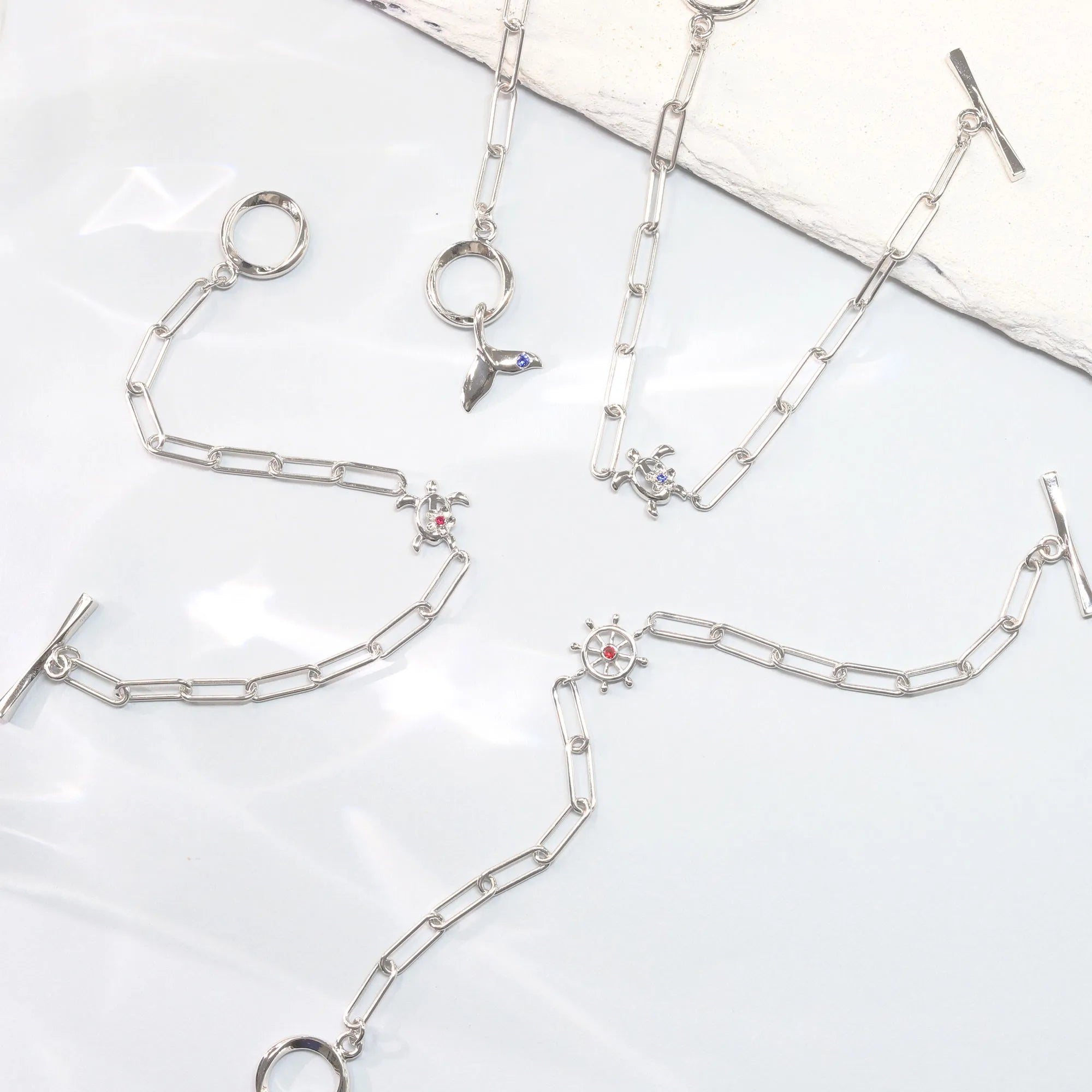 ルビー SVブレスレット(クレサンベール/モンプレジール/ホヌモチーフ)《WBCR4290》